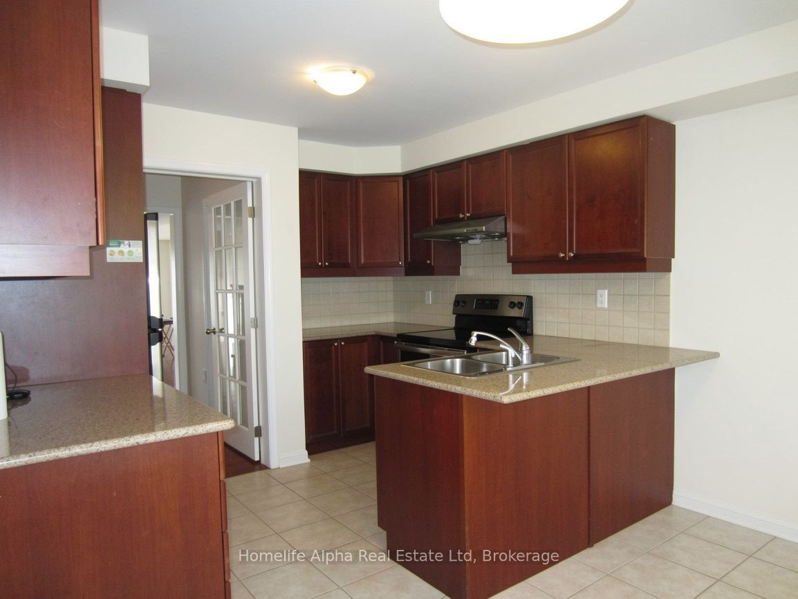 19 Winkler Terrace N, Toronto, ON M1L 0C3 photo 5