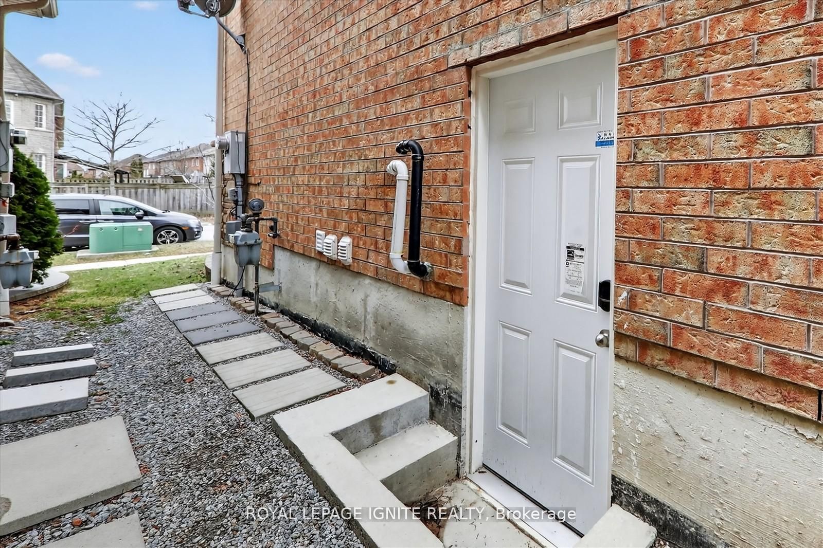 73 Feint Drive Bsmnt, Ajax, ON L1T 0E7 photo 4