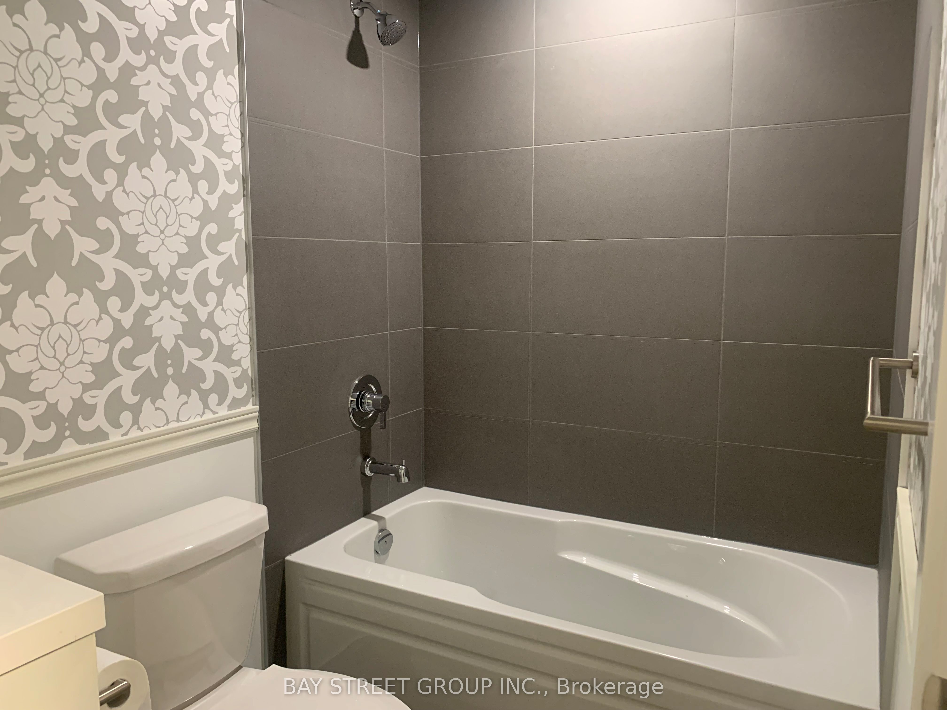 2545 Simcoe Street N 2520, Oshawa, ON L1L 0W3 photo 4