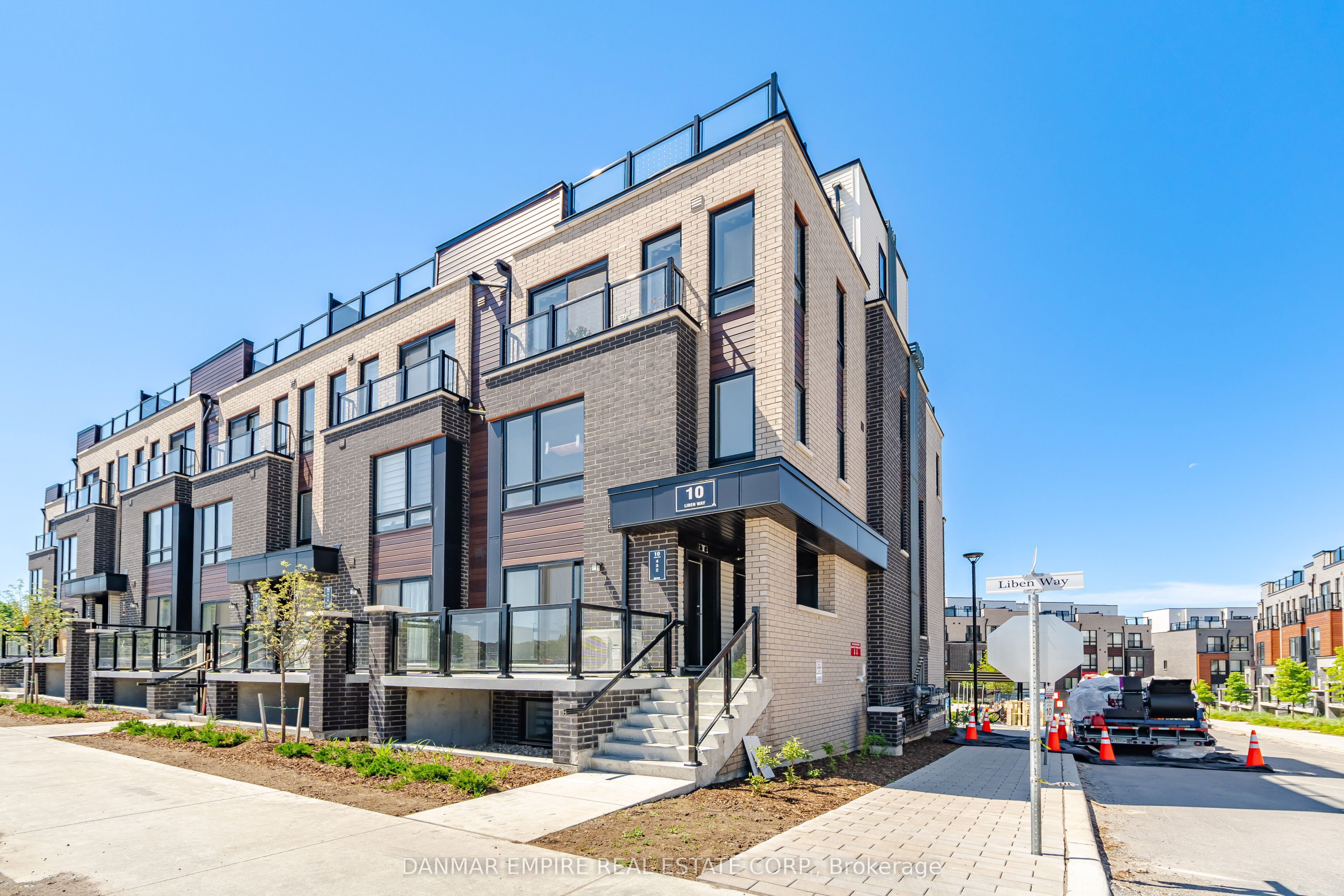 10 Liben Way 4, Toronto, ON M1B 0E8 photo 2