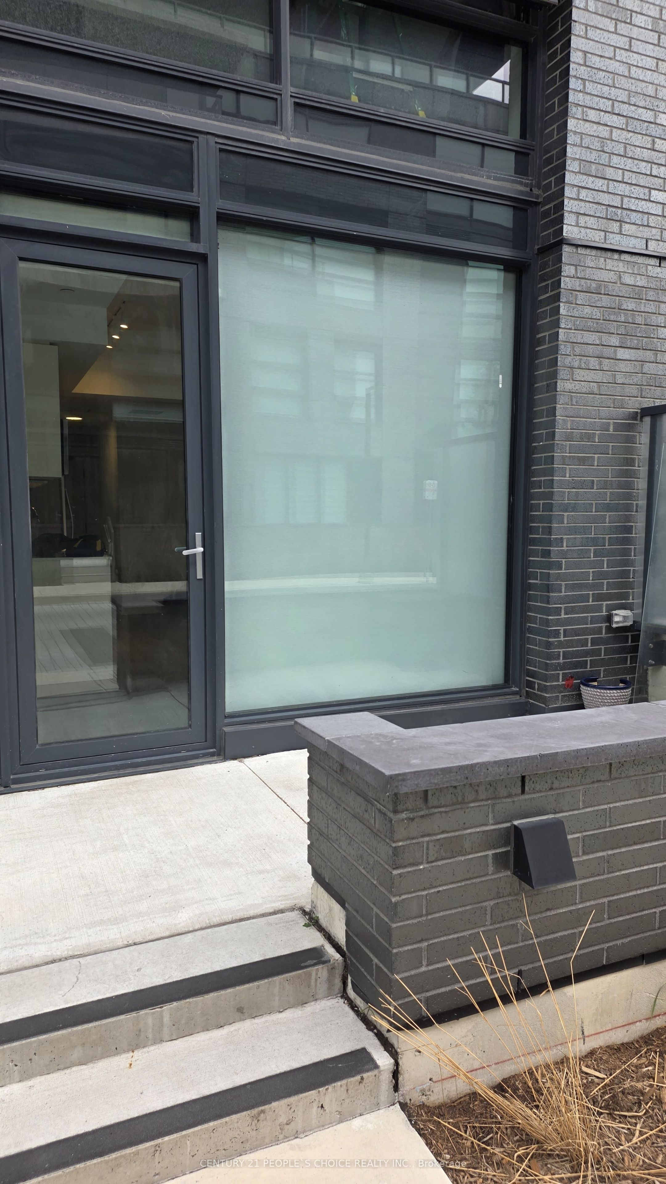 1604 Charles Street 107, Whitby, ON L1N 0P2 photo 2