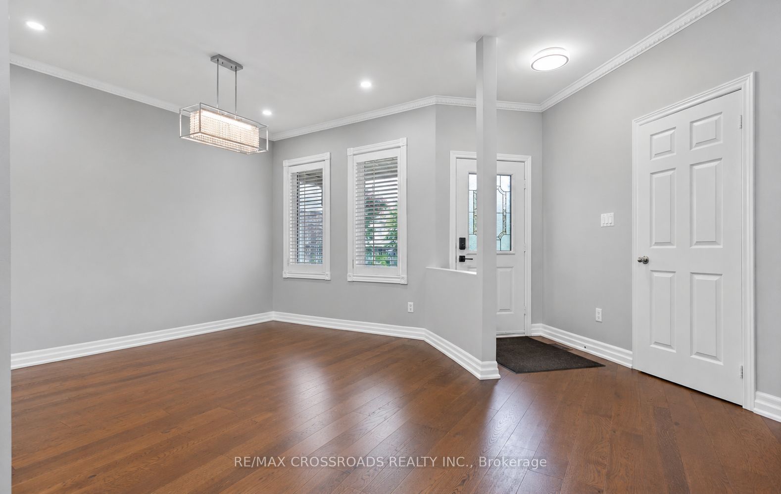 5 Robert Correll Court, Whitby, ON L1R 2N7 photo 3
