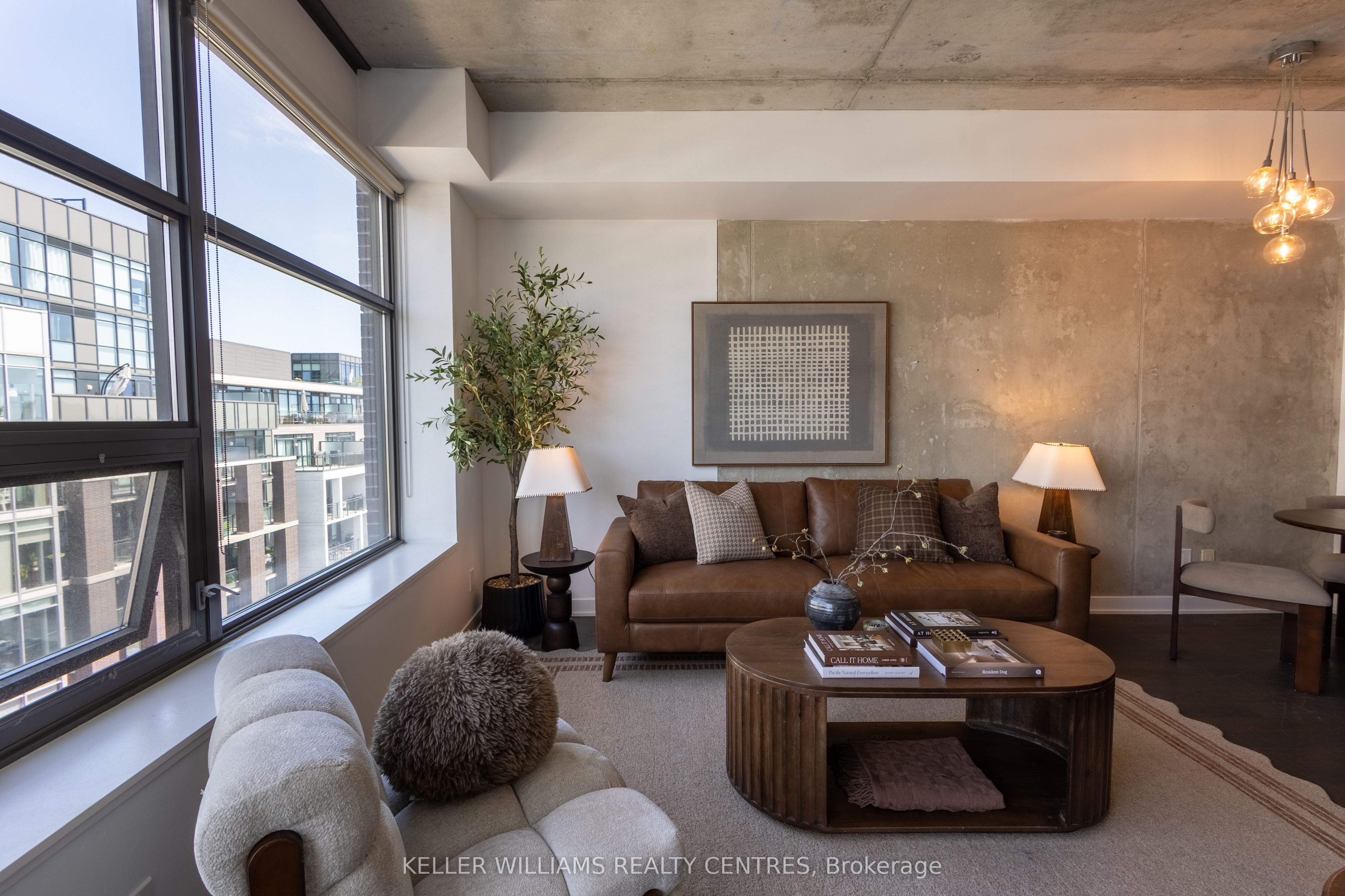 1201 Dundas Street E 806, Toronto, ON M4M 1S2