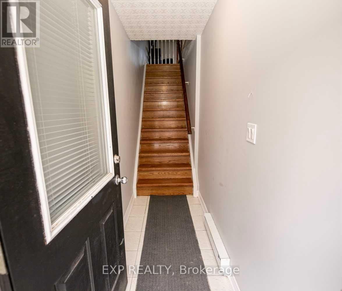 901 Kennedy Road 8, Toronto, ON M1K 2E9 photo 3