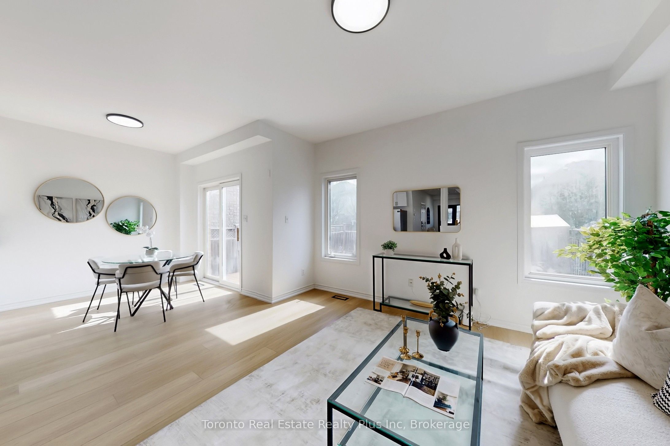 1303 Macinally Court, Oshawa, ON L1K 0B6 photo 3