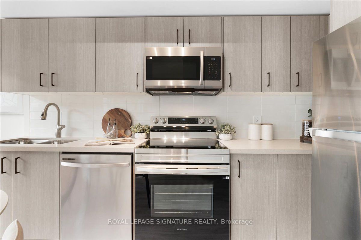 3427 Sheppard Avenue E 306, Toronto, ON M1T 3K5 photo 4