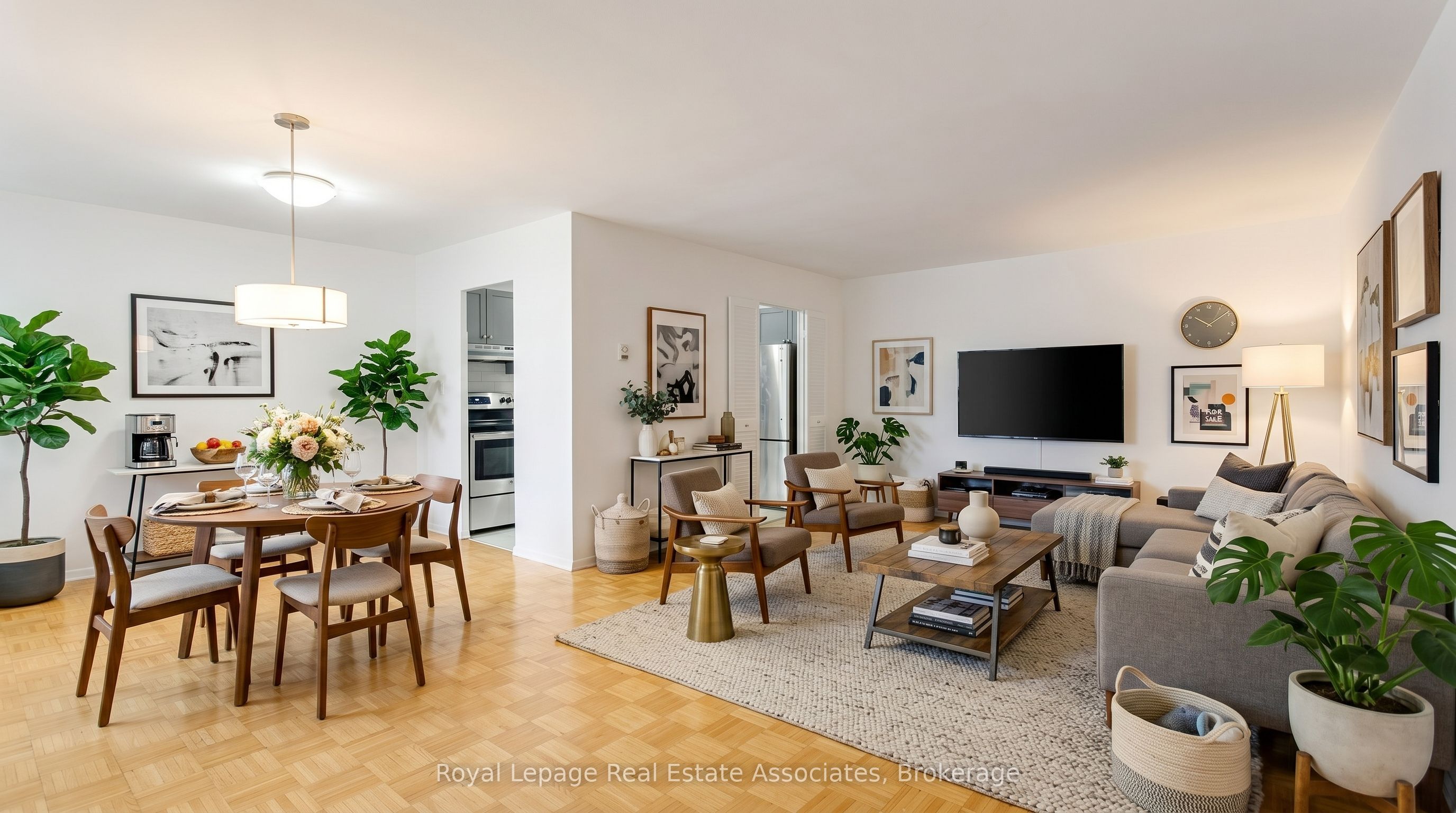 5 Massey Square 1710, Toronto, ON M4C 5L6 photo 3