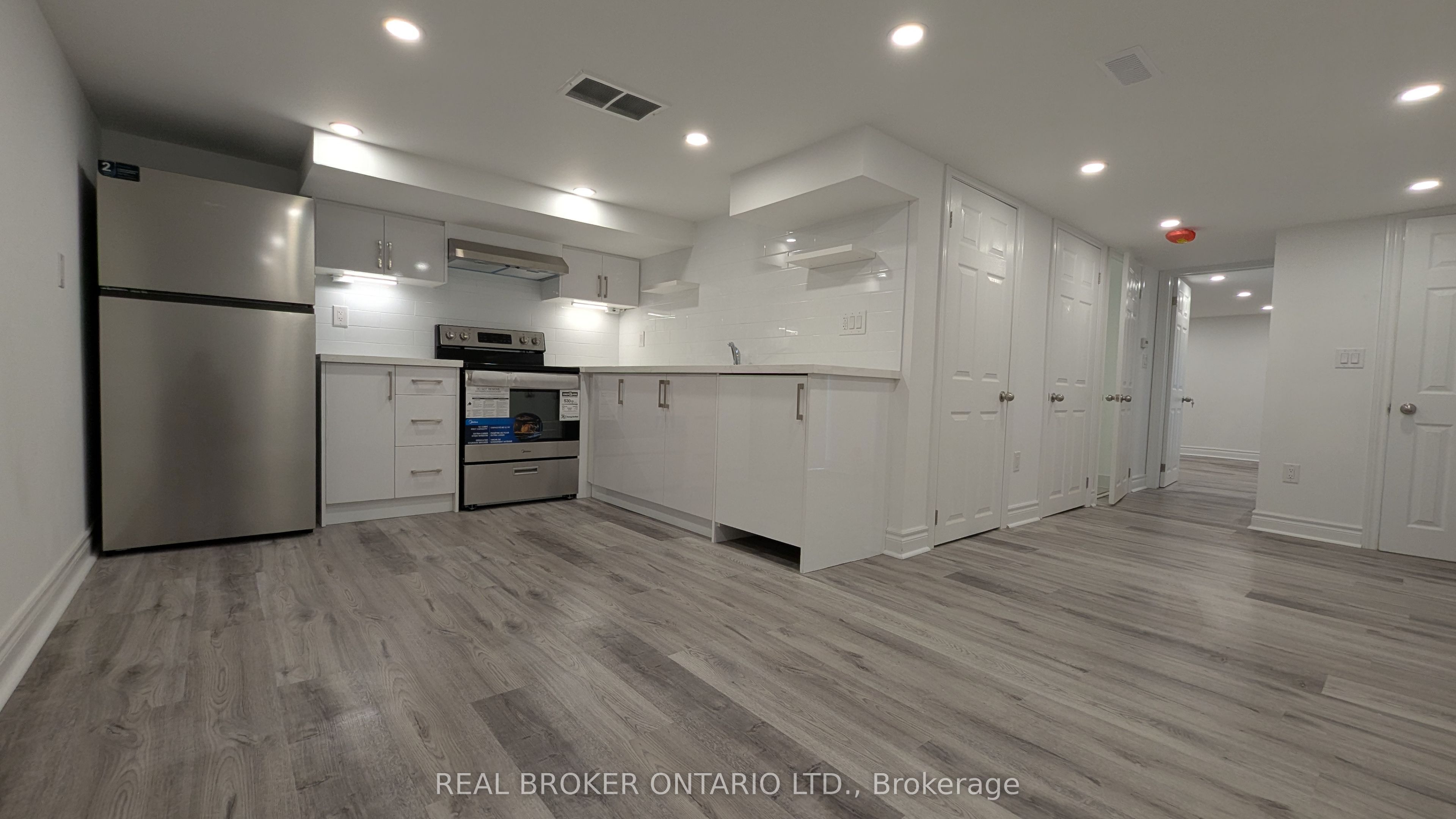 1150 Woodbine Avenue Unit #4, Toronto, ON M4C 4C9