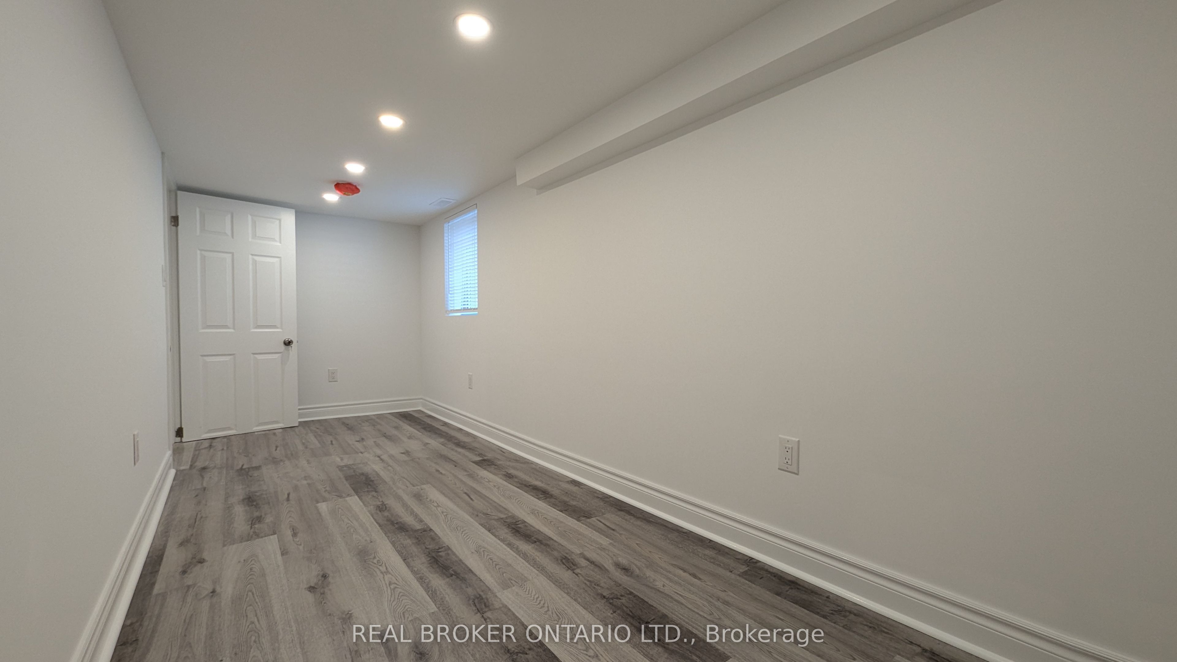 1150 Woodbine Avenue Unit #4, Toronto, ON M4C 4C9 photo 4