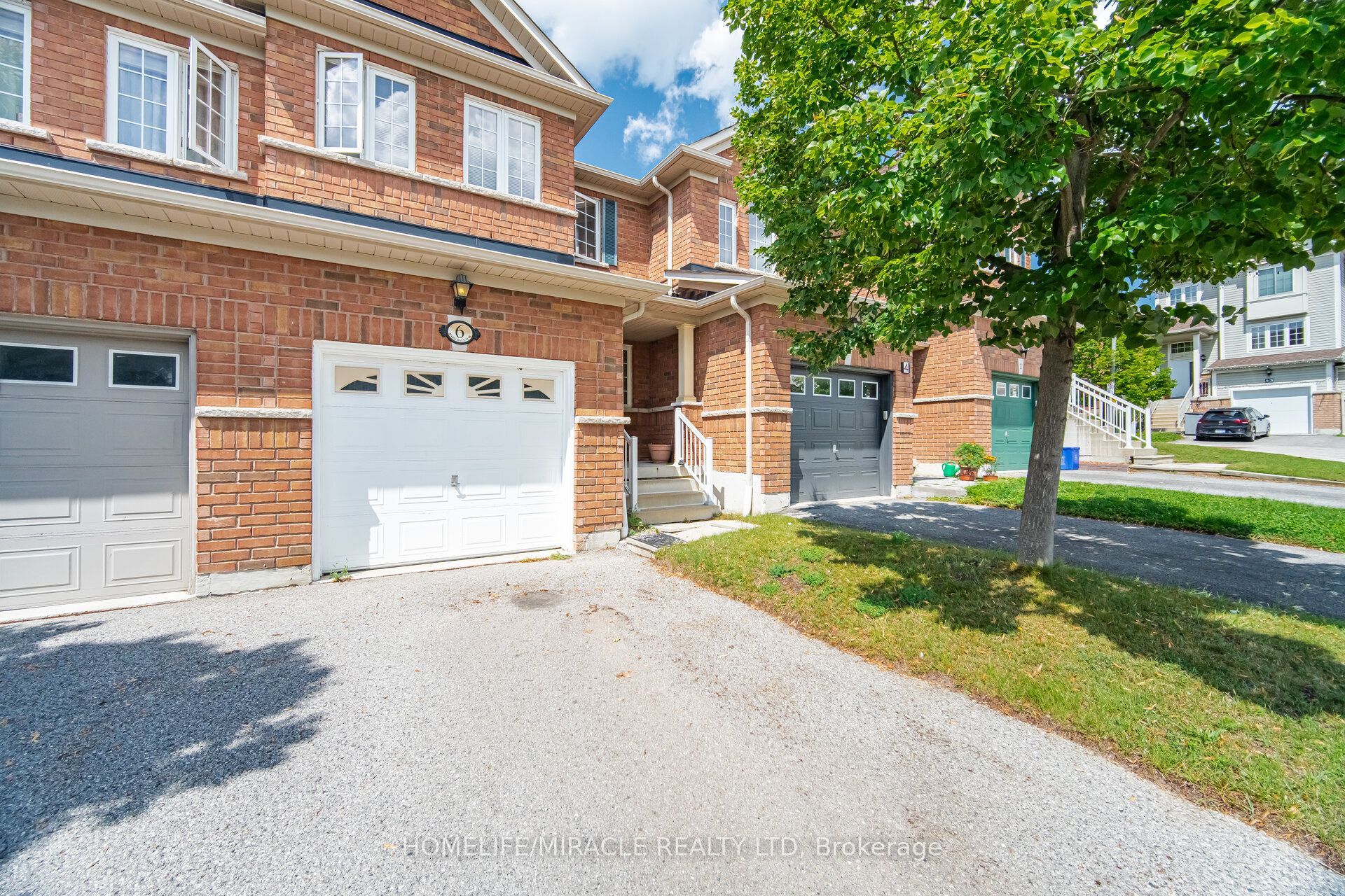 6 Barkdale Way, Whitby, ON L1N 0E9 photo 2