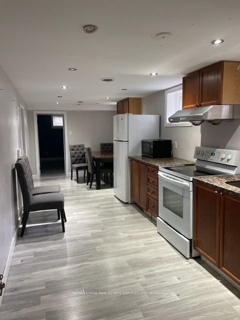 18 Argate Place Basement, Toronto, ON M1K 2J9 photo 4
