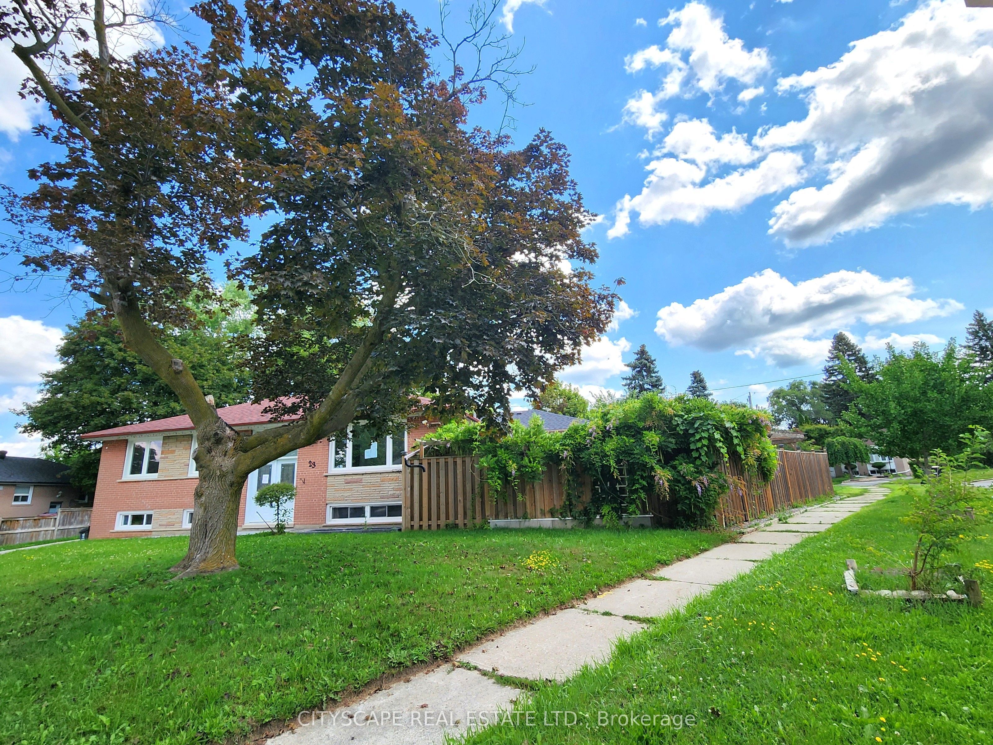 23 MANORWOOD Road, Toronto, ON M1P 4G8 photo 4