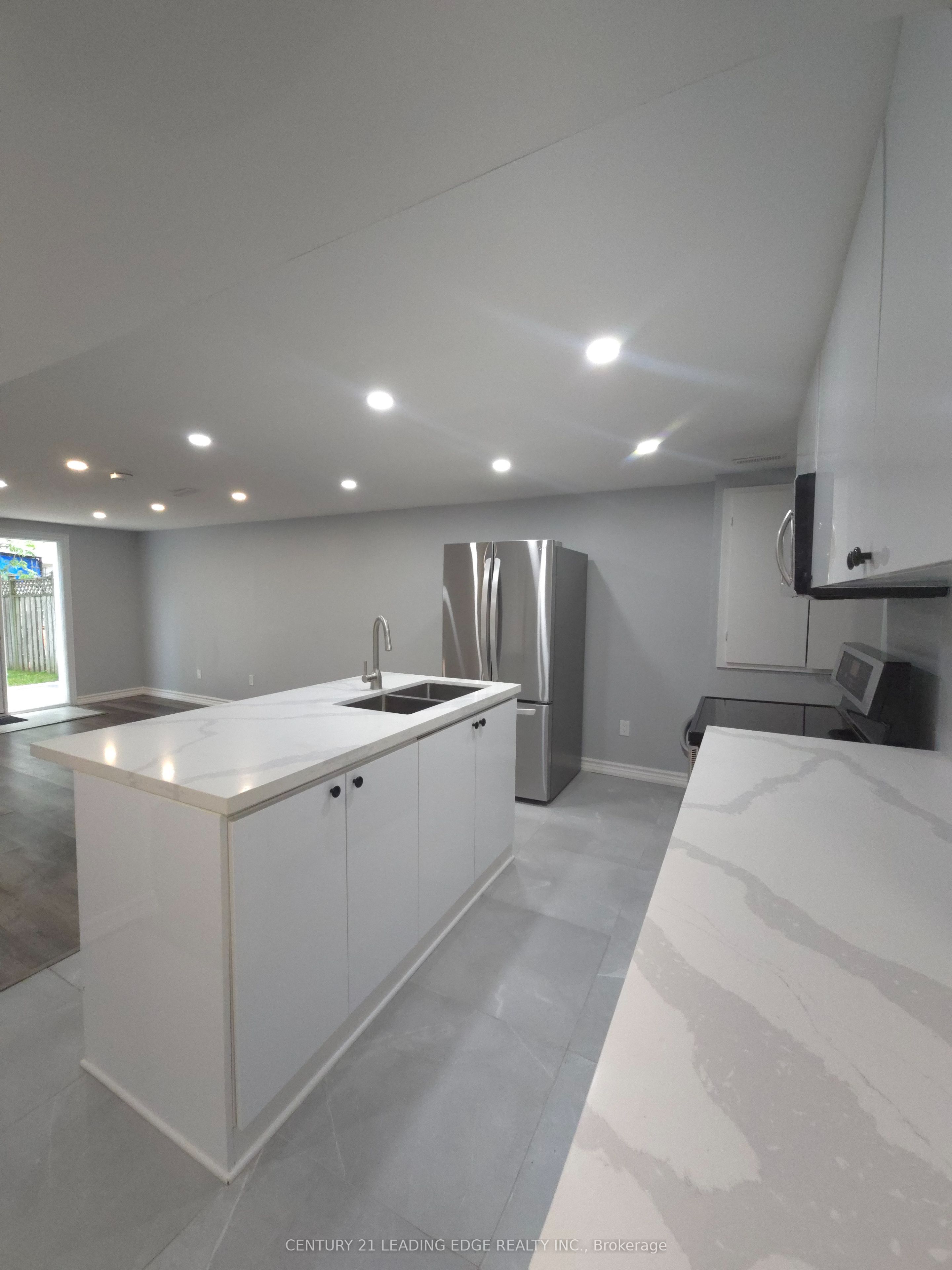 112 Ravenscroft Road, Ajax, ON L1T 1X1 photo 3