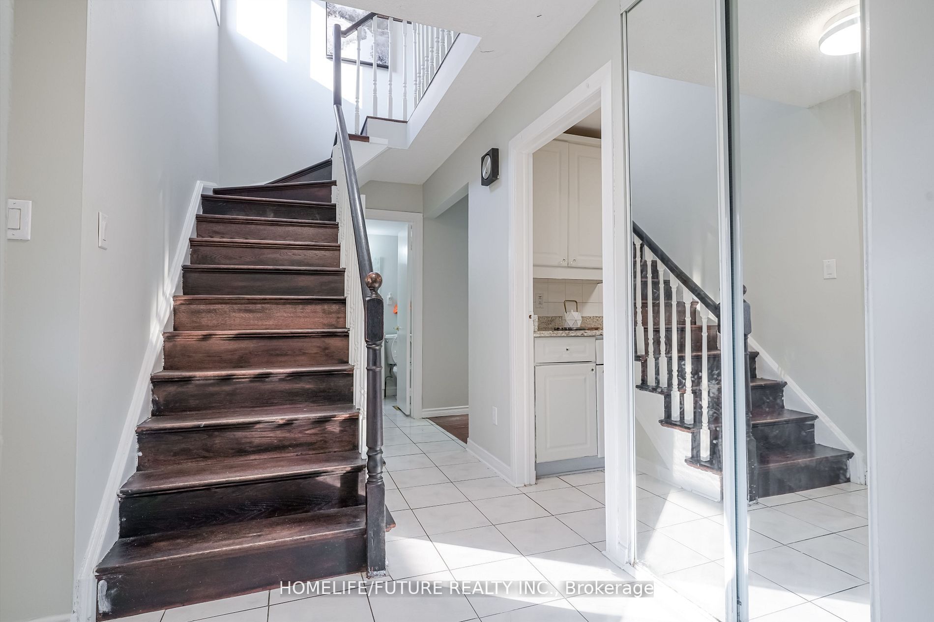 47 Carisbrooke Square Main & 2nd Flr, Toronto, ON M1B 4M5 photo 5