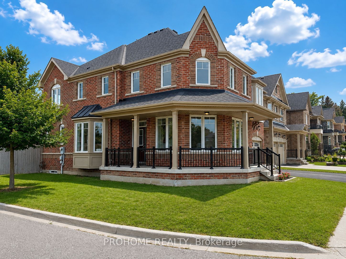 47 Harper Hill Drive, Ajax, ON L1Z 0P8 photo 2