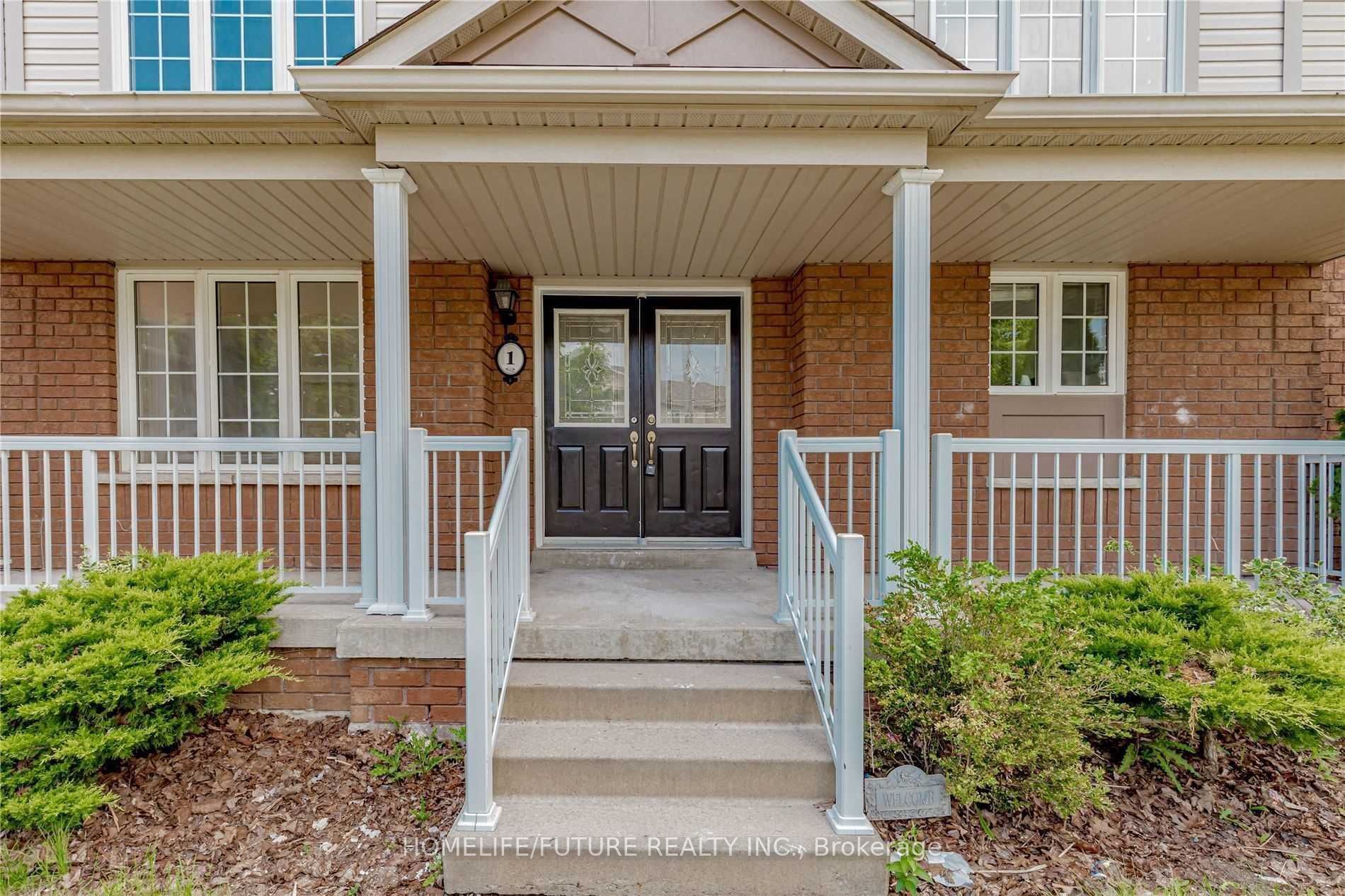 1 Catkins Crescent, Whitby, ON L1R 3A2 photo 2