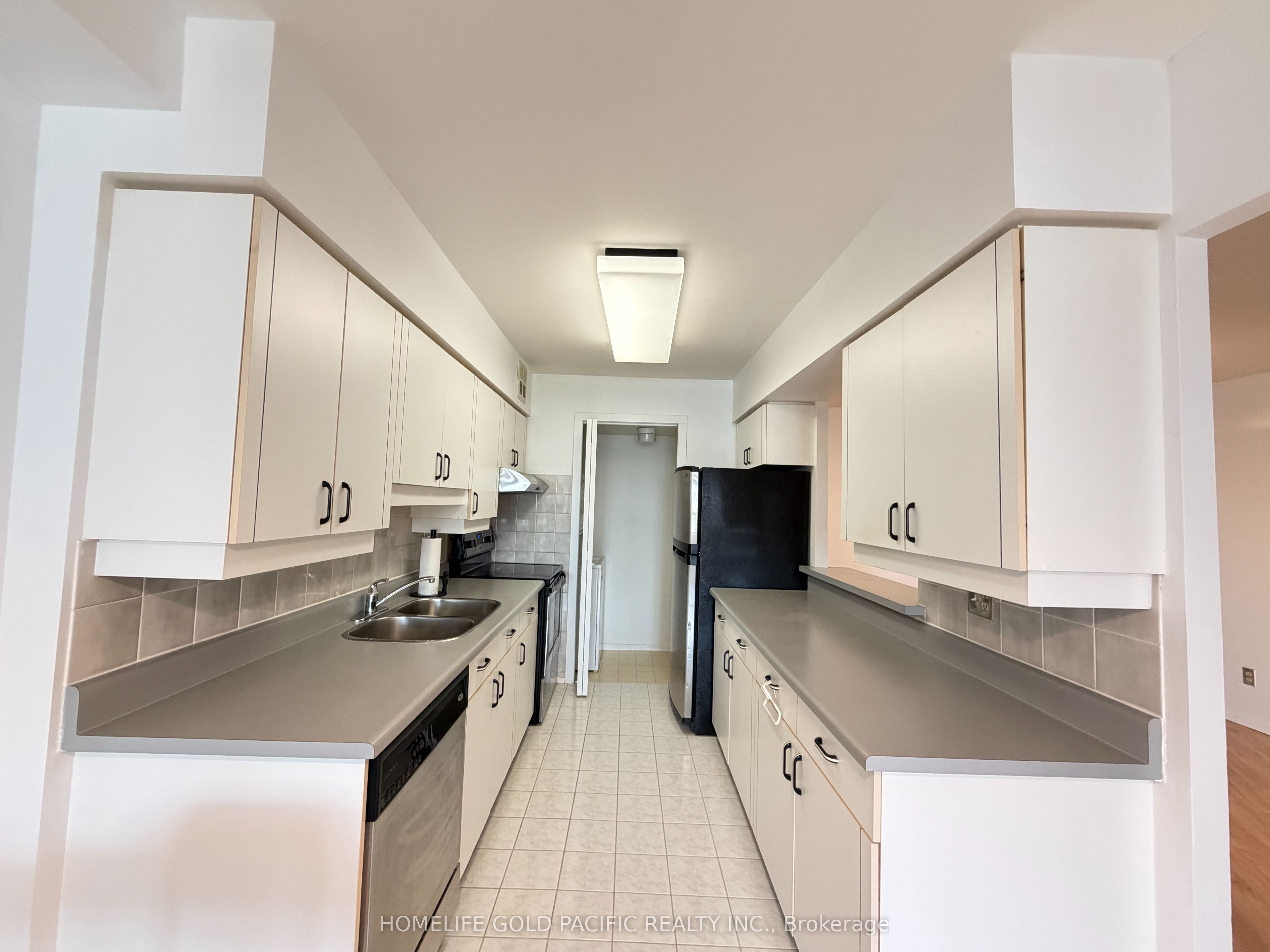 175 Bamburgh Circle 1613, Toronto, ON M1W 3X8 photo 4