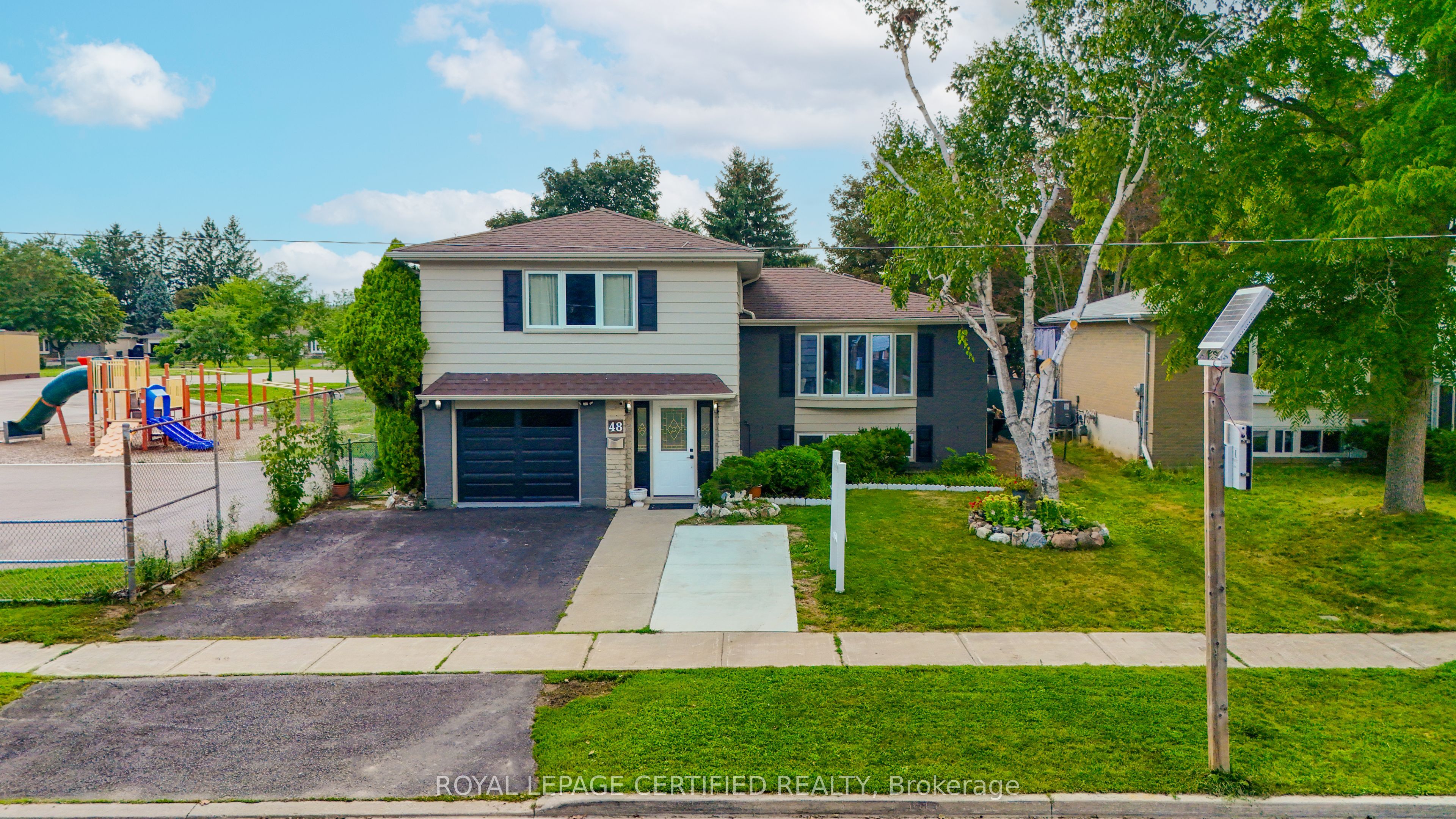 48 Highcastle Road, Toronto, ON M1E 4N1