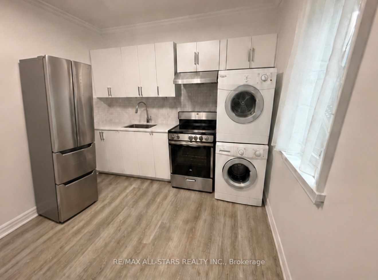 1918A Queen Street E 200, Toronto, ON M4L 1H5 photo 4