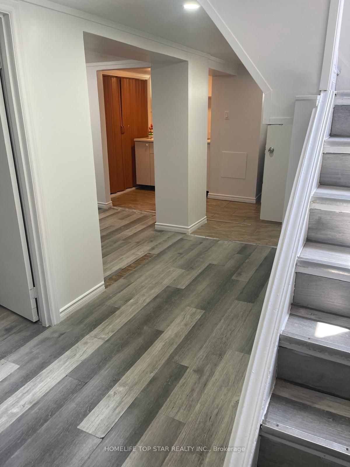 50 Chestnut Crescent, Toronto, ON M1L 1Y5 photo 2