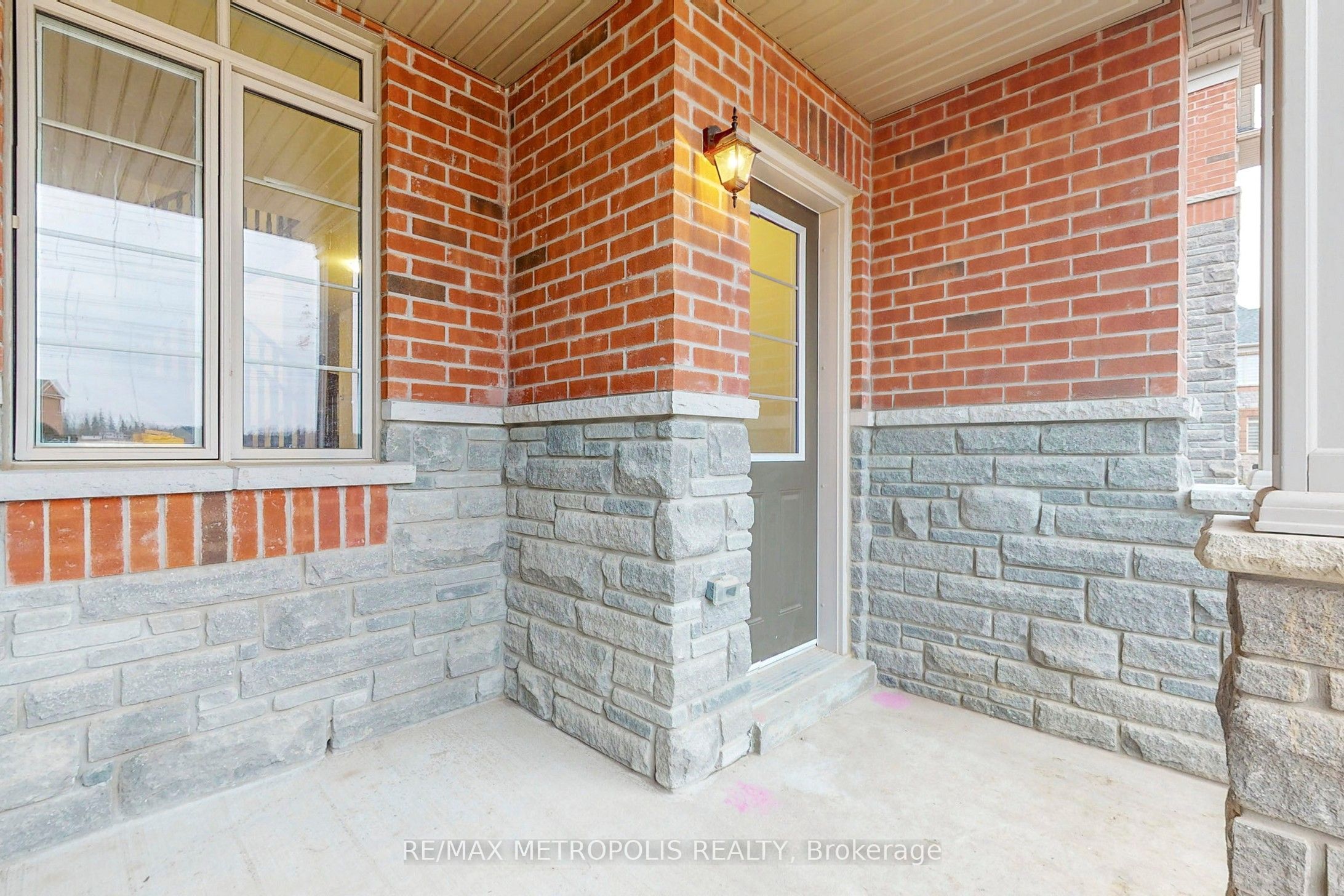9 Caton Lane, Ajax, ON L1T 0P8 photo 4