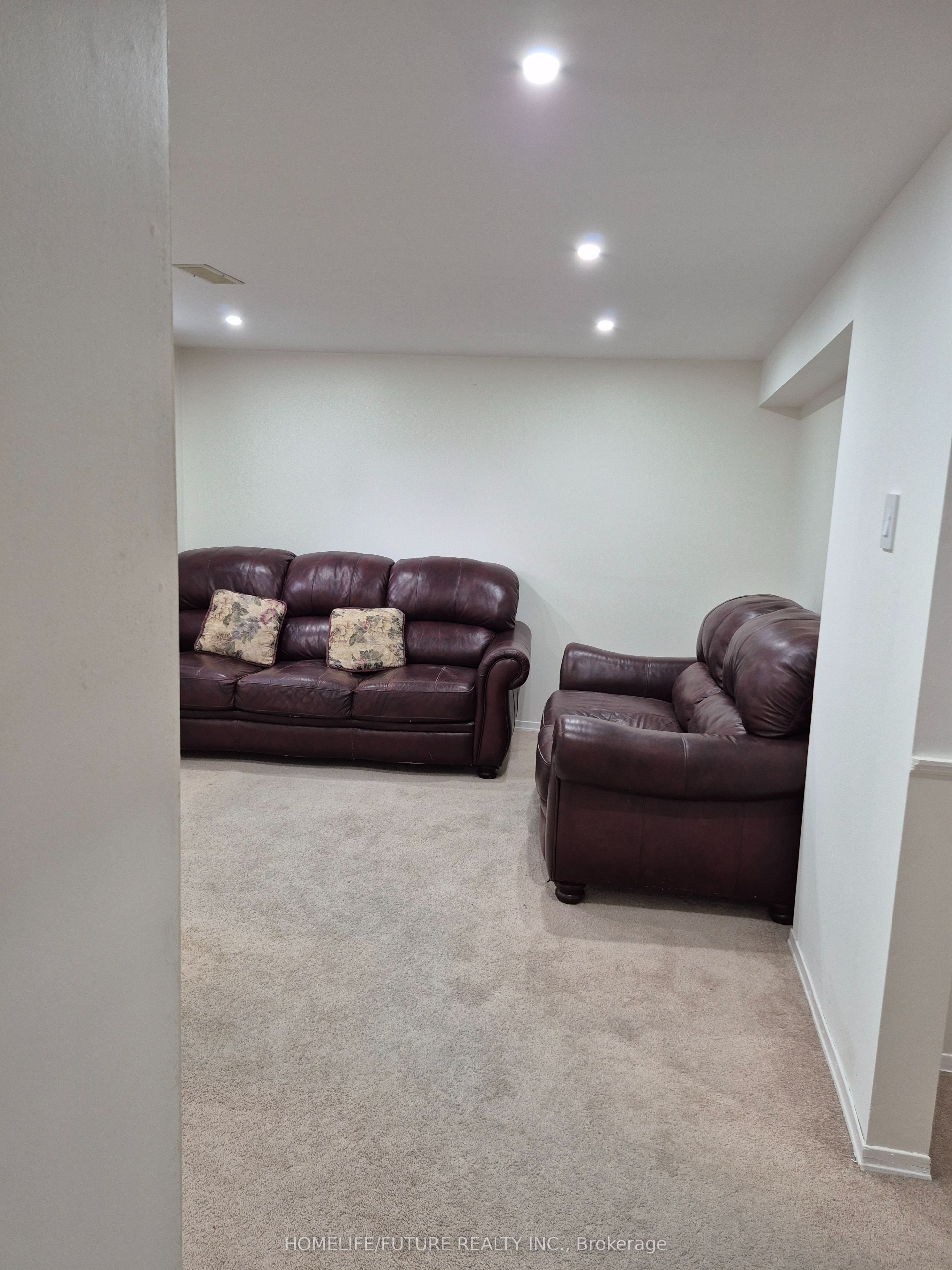 4 Sundance Crescent Bsmt, Toronto, ON M1G 2M2 photo 5