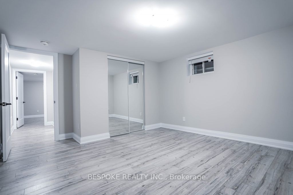 423 Miller Avenue Bsmt, Oshawa, ON L1J 2S8 photo 3