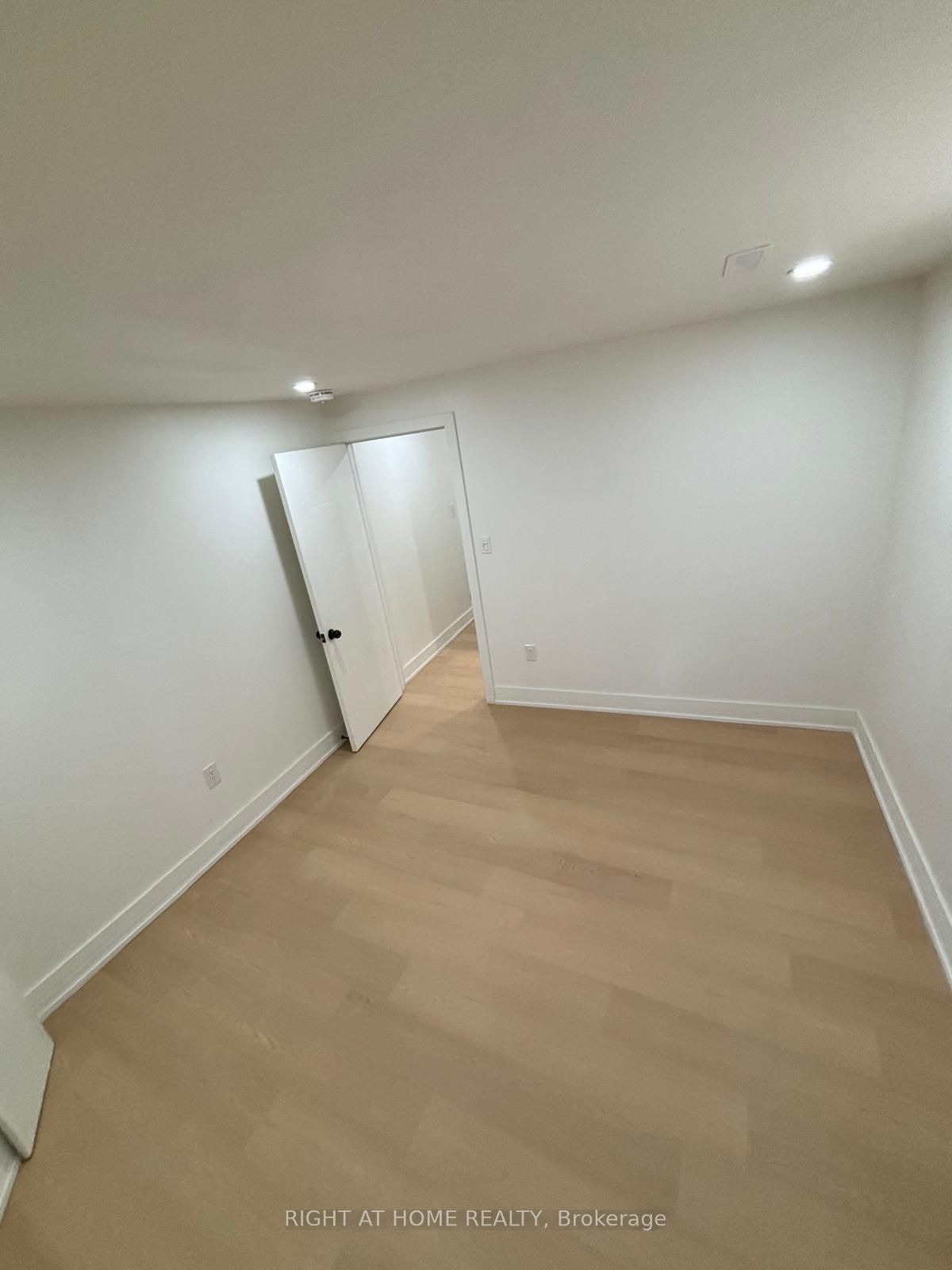 31 Orleans Drive Basement, Toronto, ON M1C 4T1 photo 4
