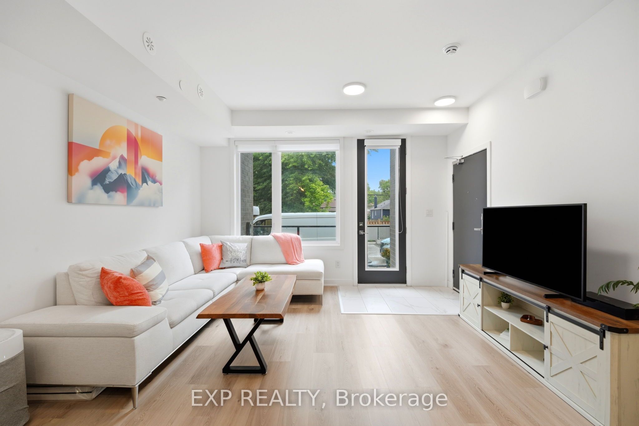 1475 O'Connor Dr Drive 14, Toronto, ON M4B 2V5 photo 2