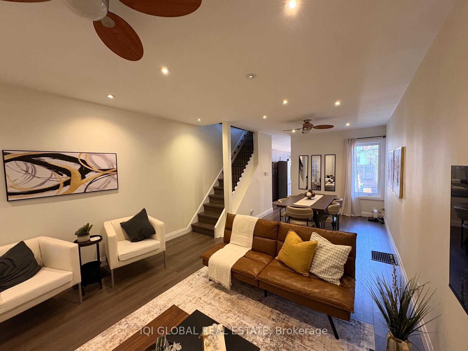 115 Coleman Avenue, Toronto, ON M4C 1P9 photo 2