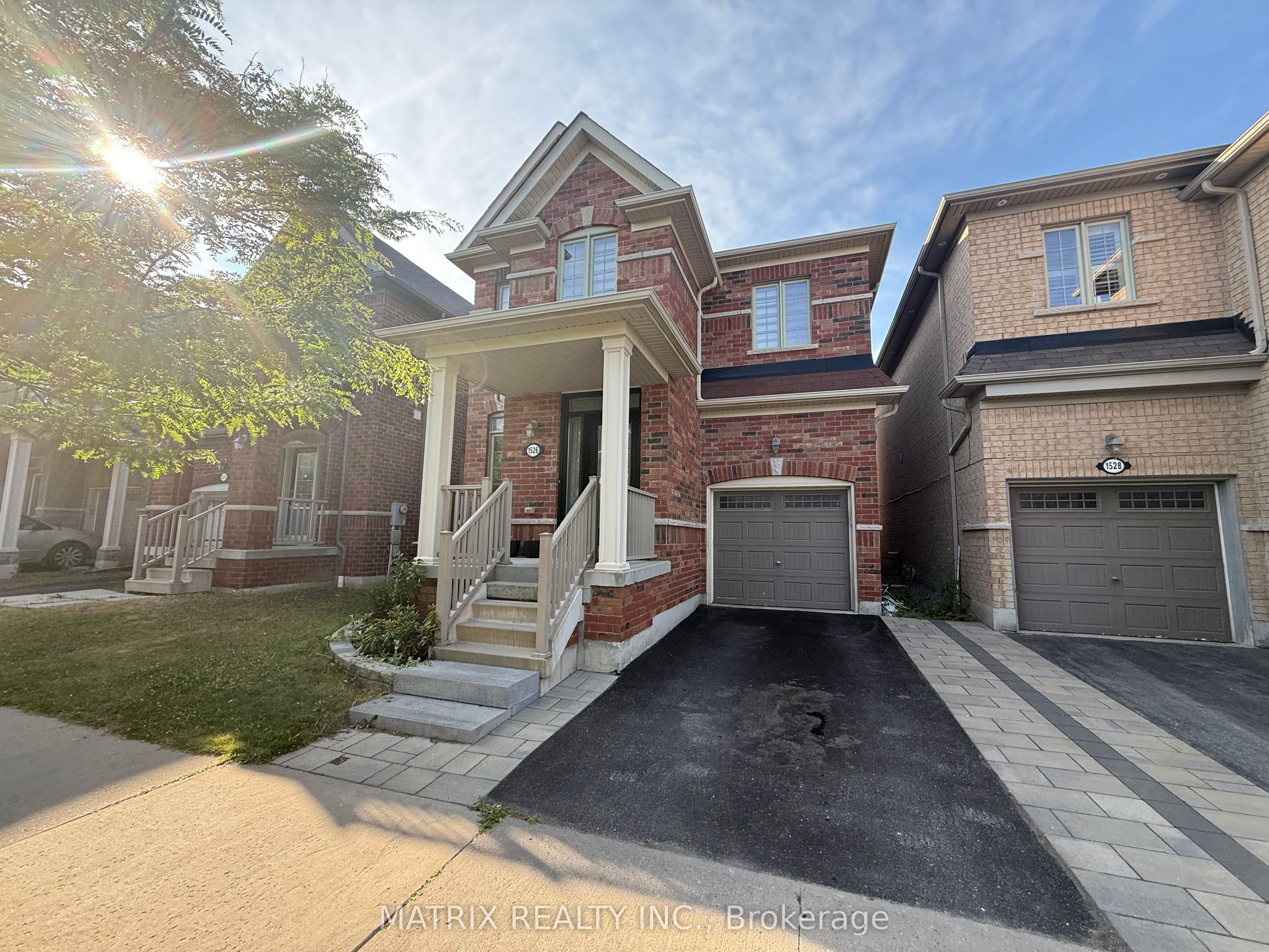 1526 Elmsley Drive, Pickering, ON L1X 0B5