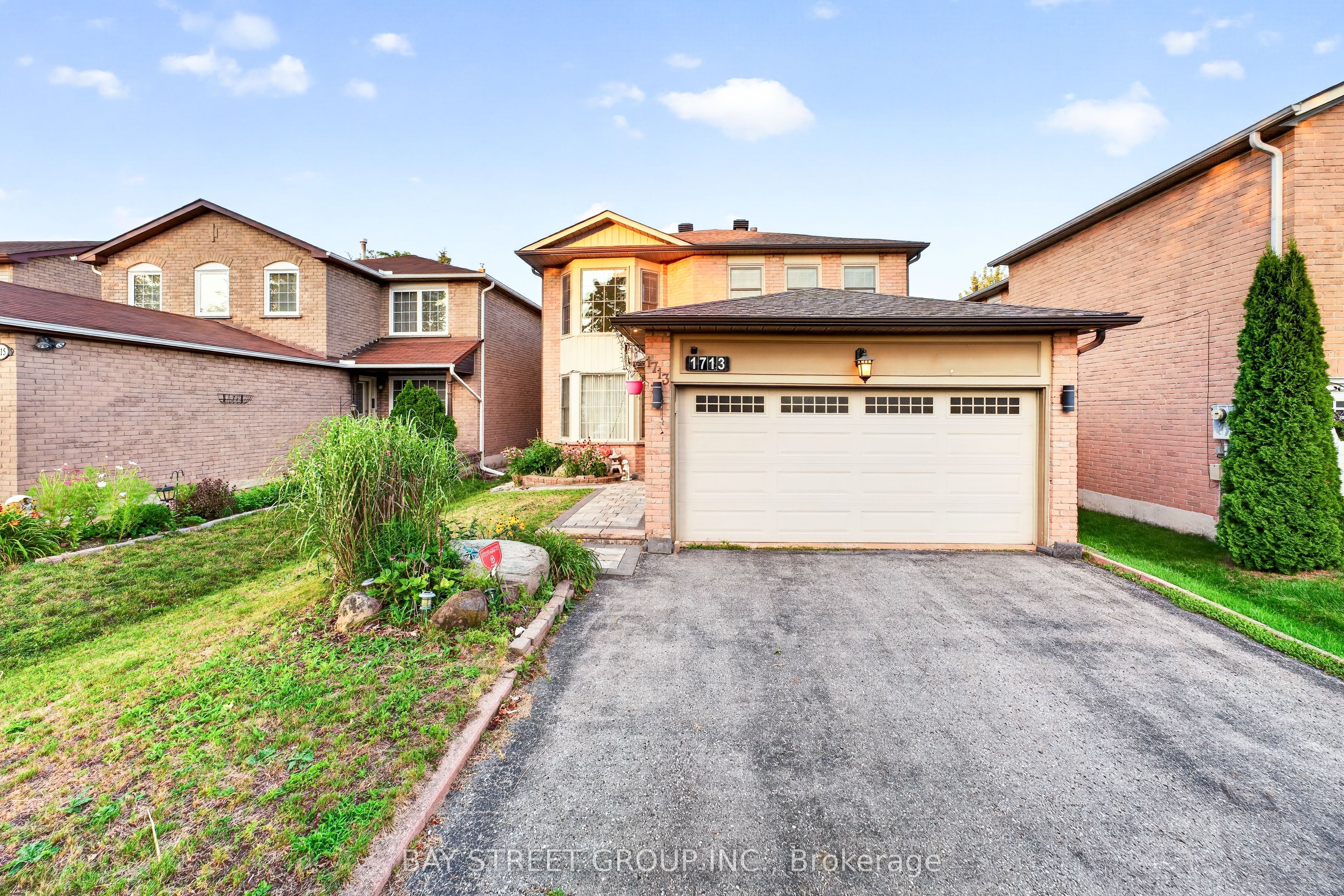 1713 Kirkwood Lane, Pickering, ON L1V 4W8 photo 5