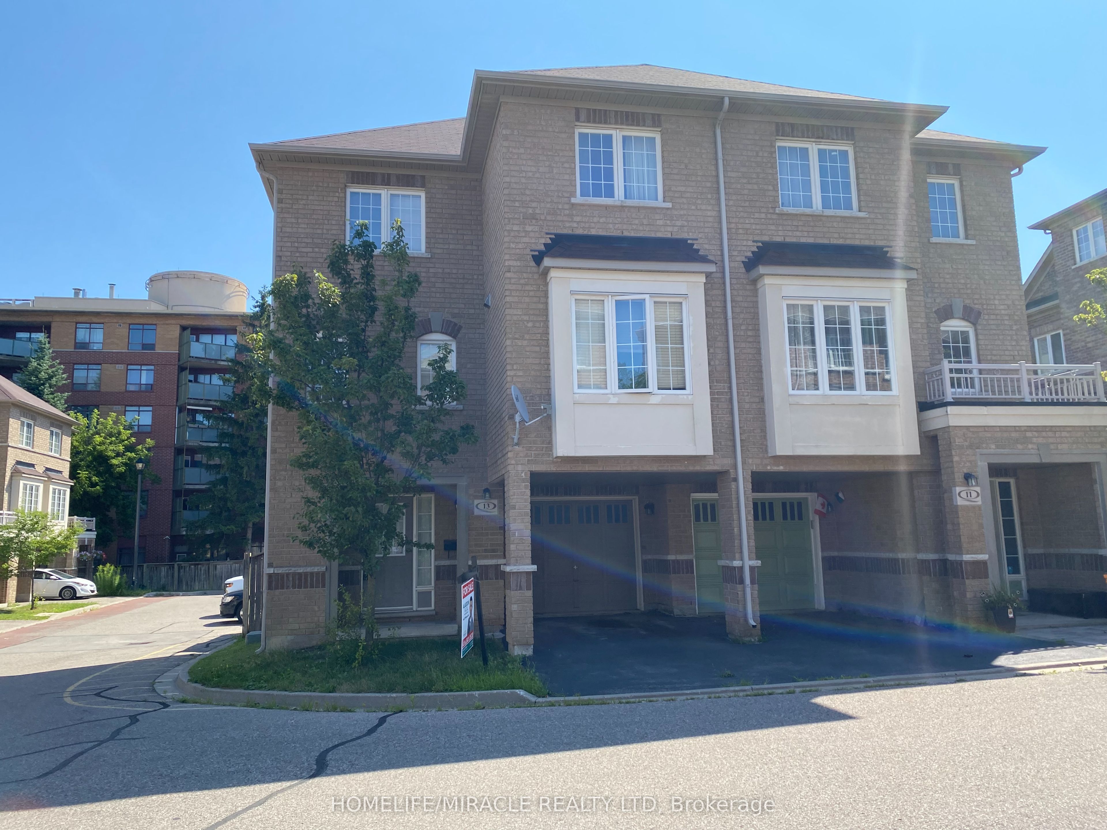 13 Vasto Lane, Toronto, ON M1M 0C6