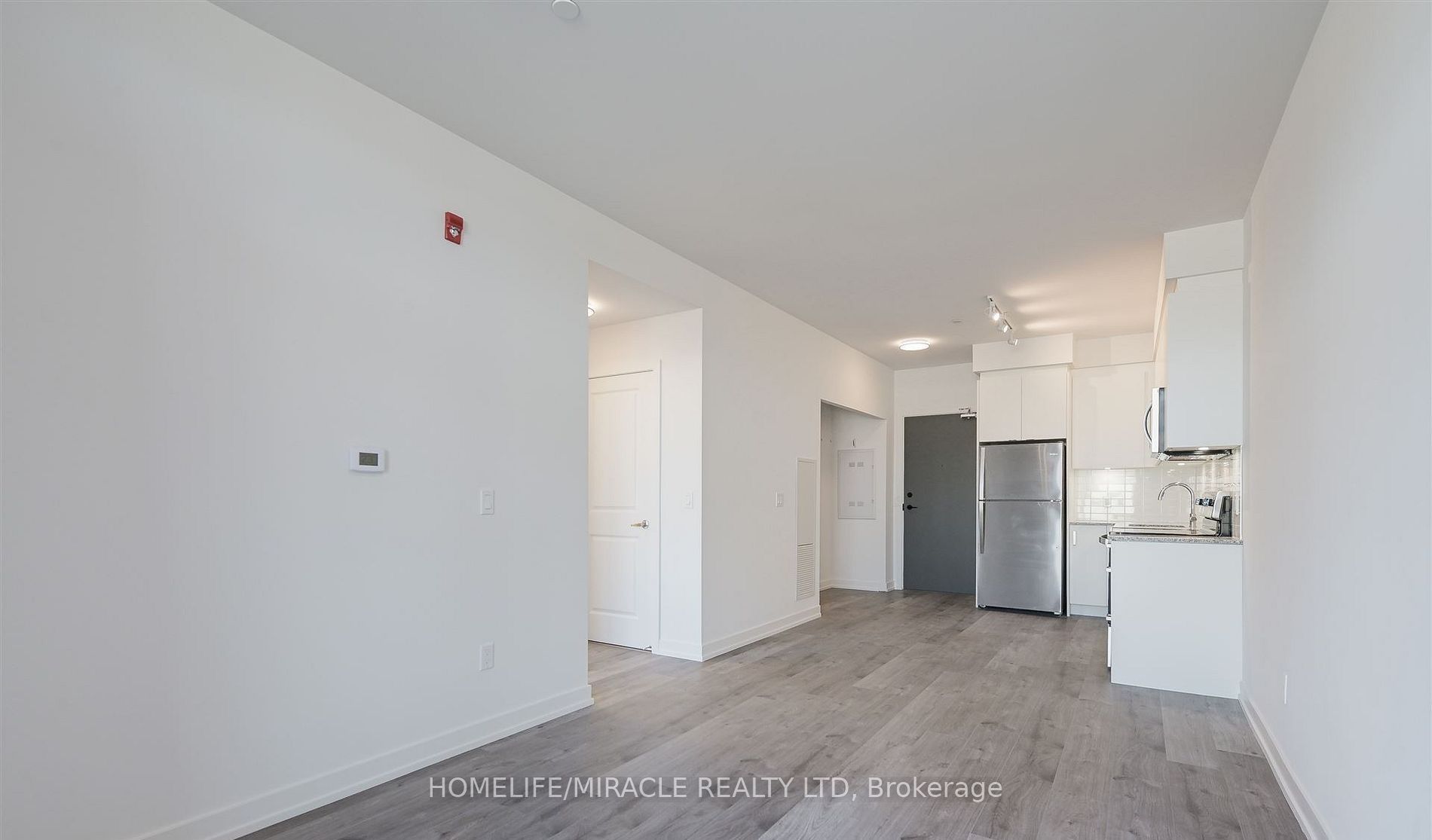 1010 Dundas Street E 220, Whitby, ON L1N 2K2 photo 5
