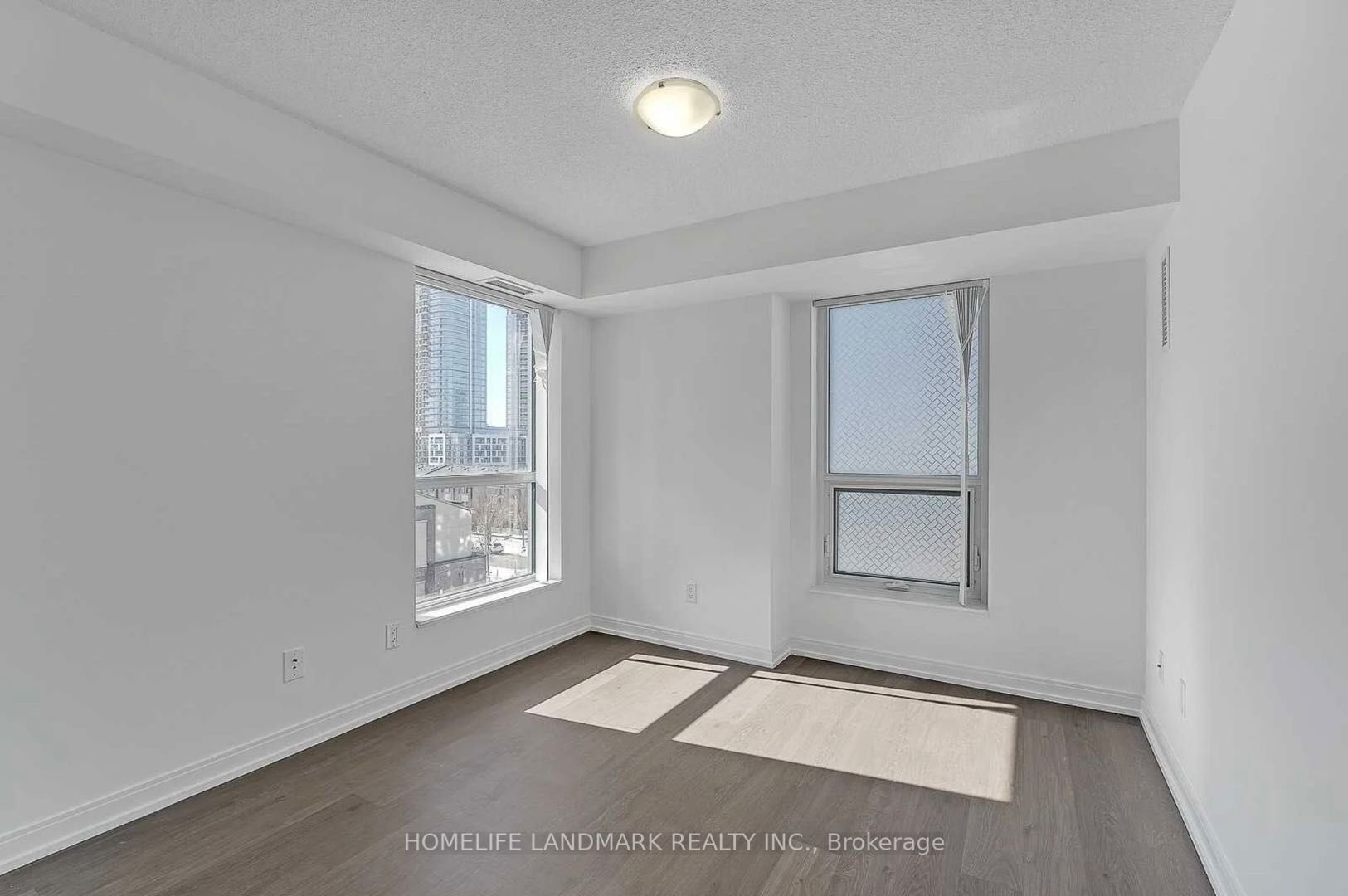 255 Village Green Square 503, Toronto, ON M1S 0L7 photo 5