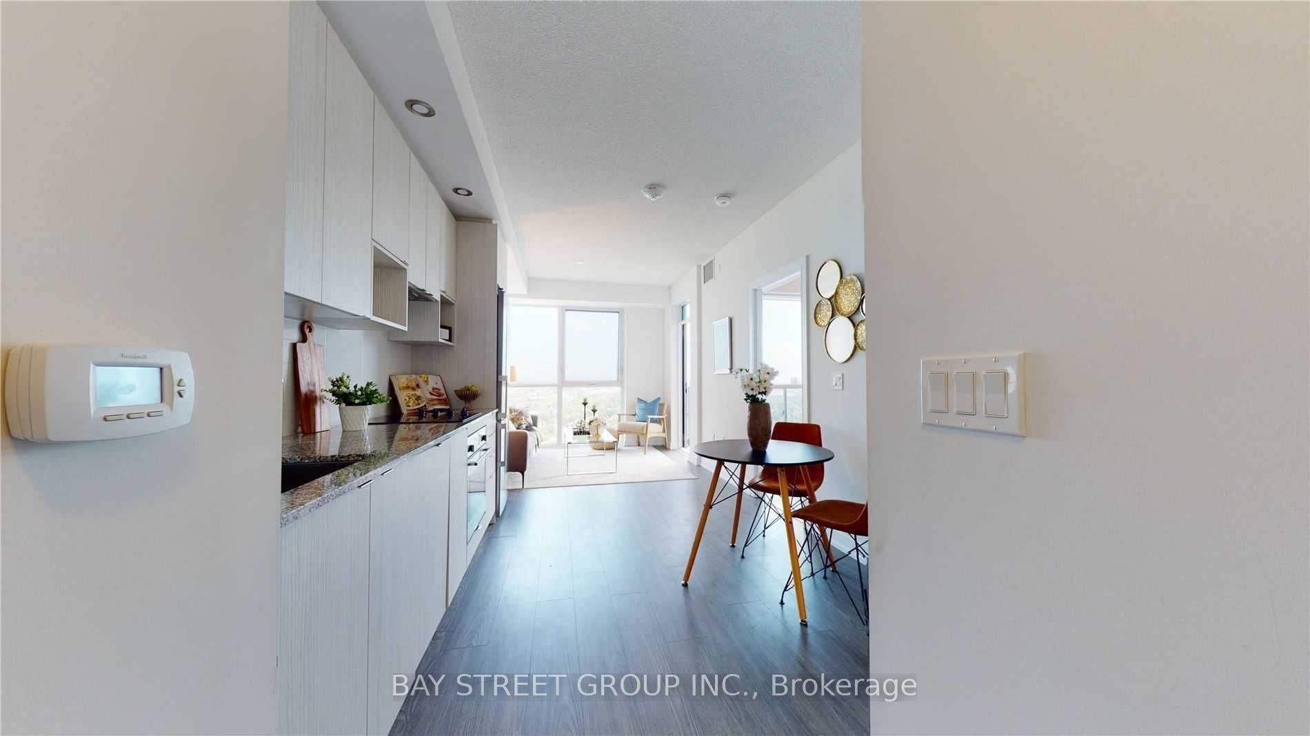 225 Village Green Square 2901, Toronto, ON M1S 0K6 photo 5