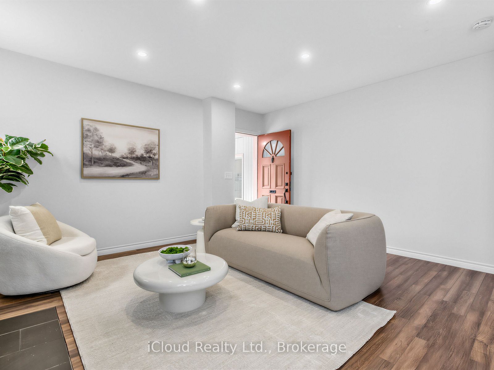 1303 Woodbine Avenue, Toronto, ON M4C 4E8 photo 4