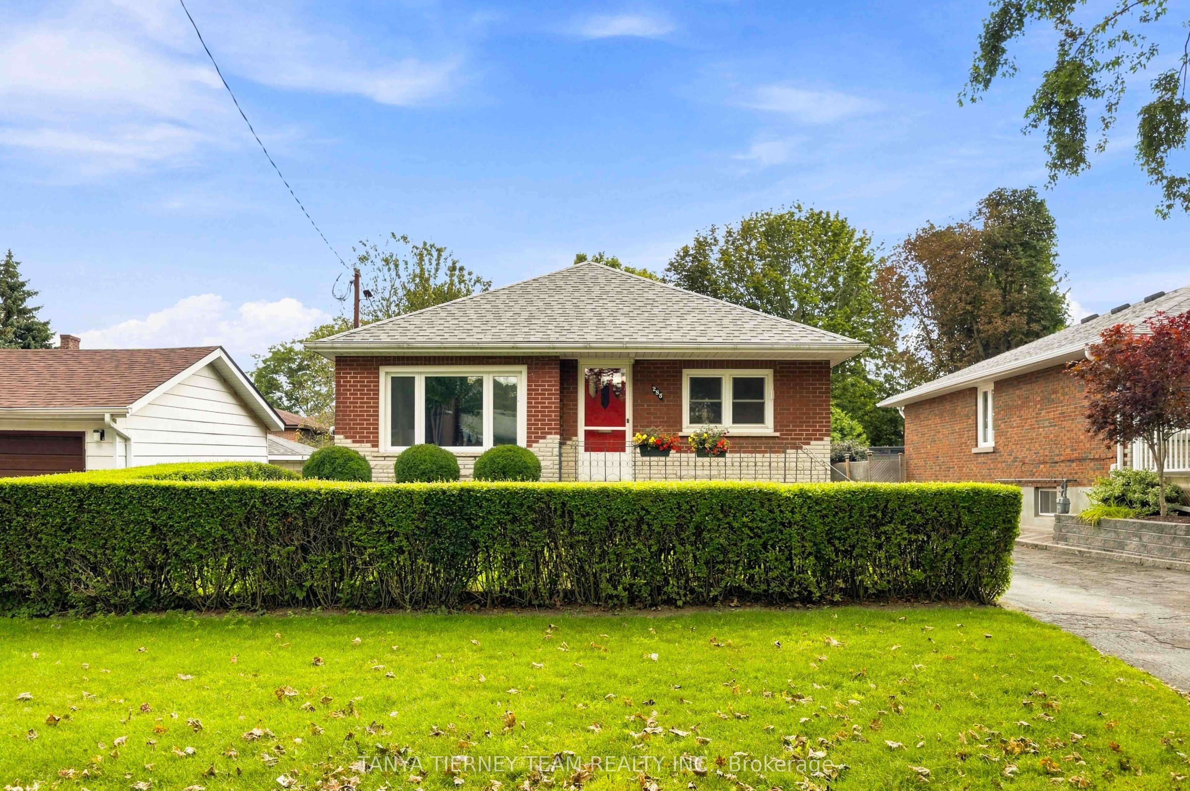 285 Muriel Avenue, Oshawa, ON L1J 2W8 photo 2