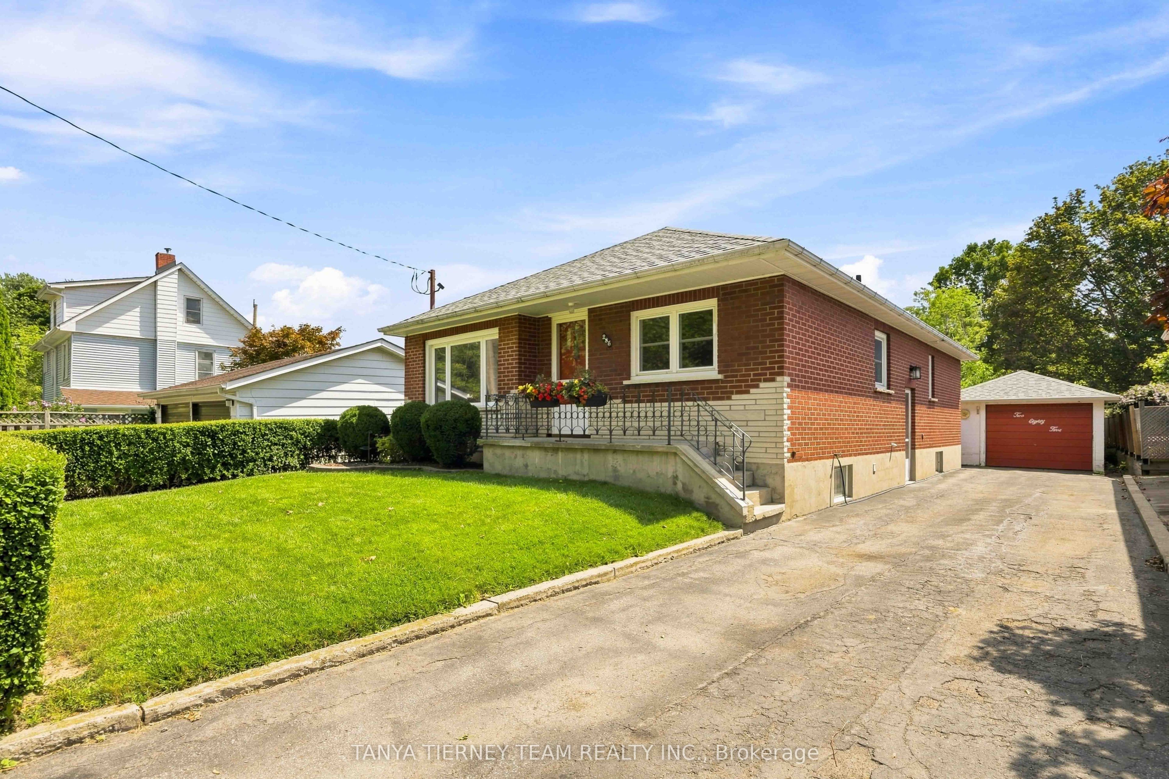 285 Muriel Avenue, Oshawa, ON L1J 2W8 photo 4