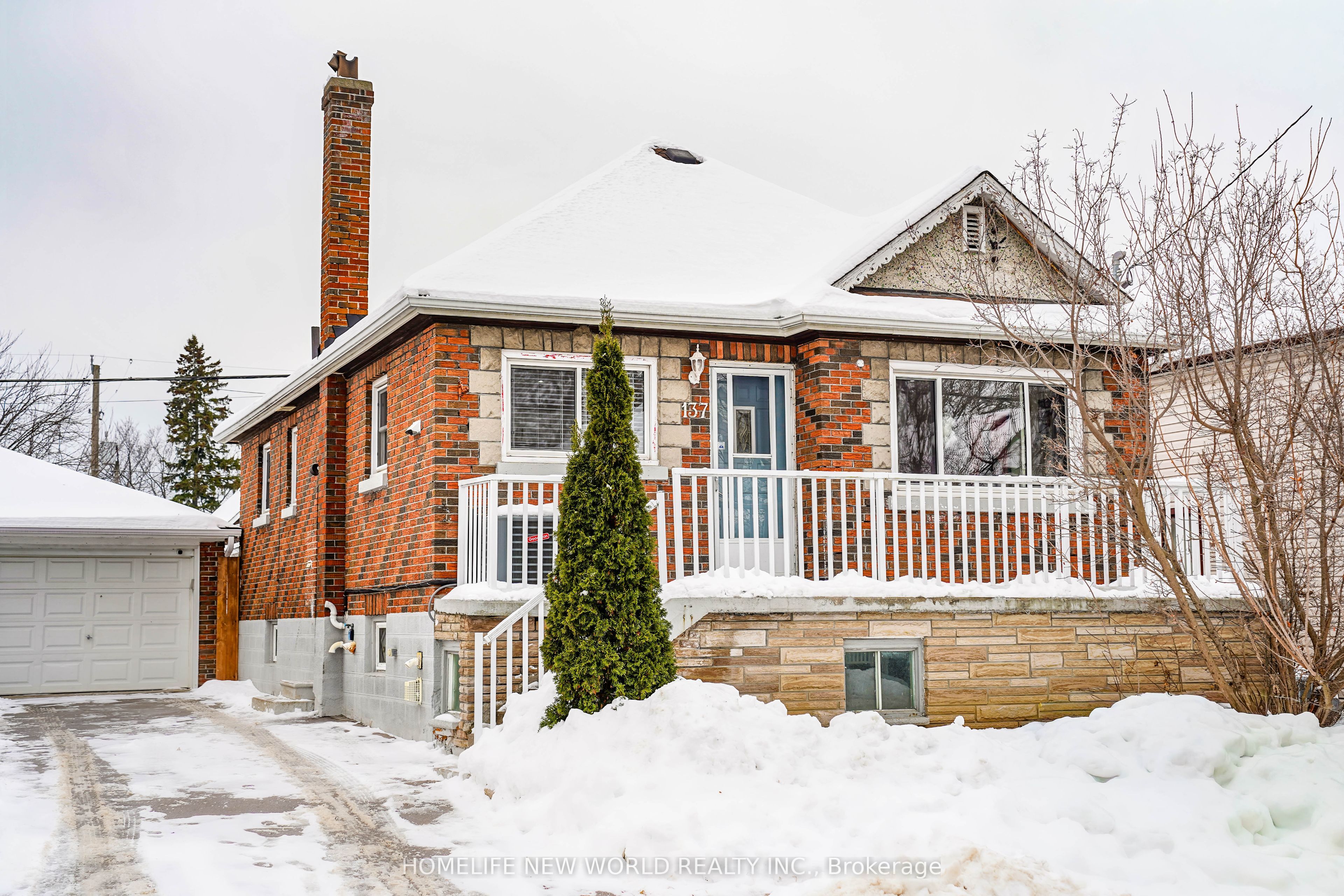 137 Banting Avenue, Oshawa, ON L1H 2M5