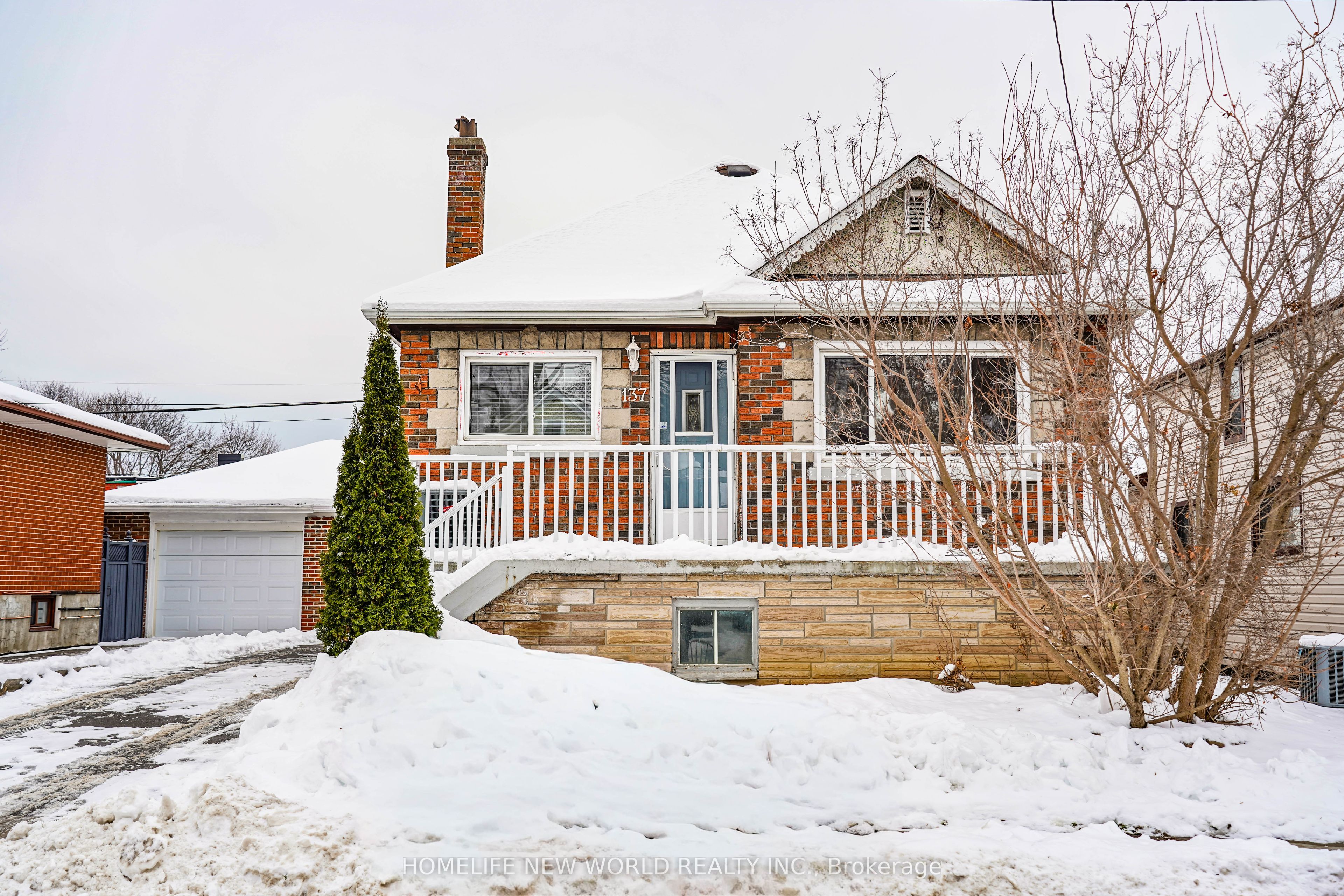 137 Banting Avenue, Oshawa, ON L1H 2M5 photo 2