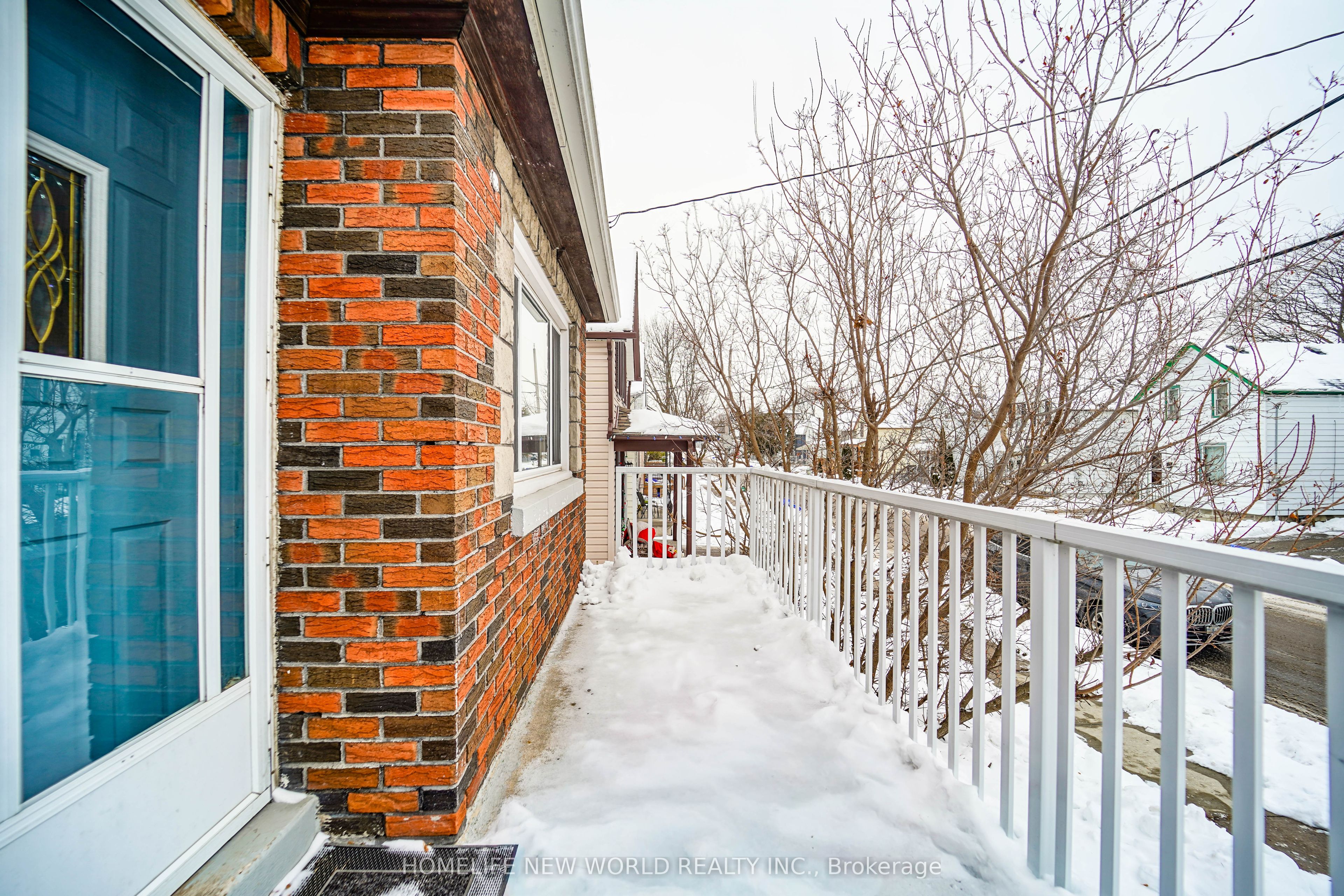 137 Banting Avenue, Oshawa, ON L1H 2M5 photo 5