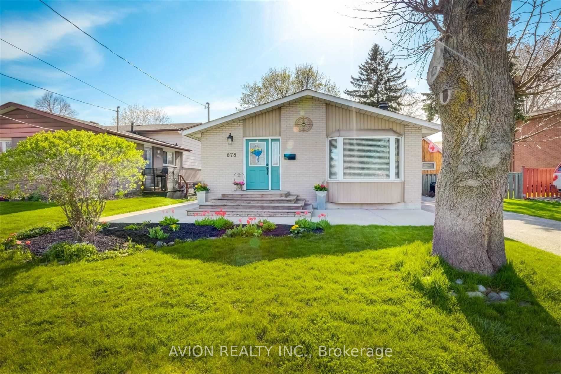 878 West Shore Boulevard Main Fl, Pickering, ON L1W 2V7