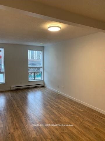 751 Queen Street E 3, Toronto, ON M4M 1H3 photo 2