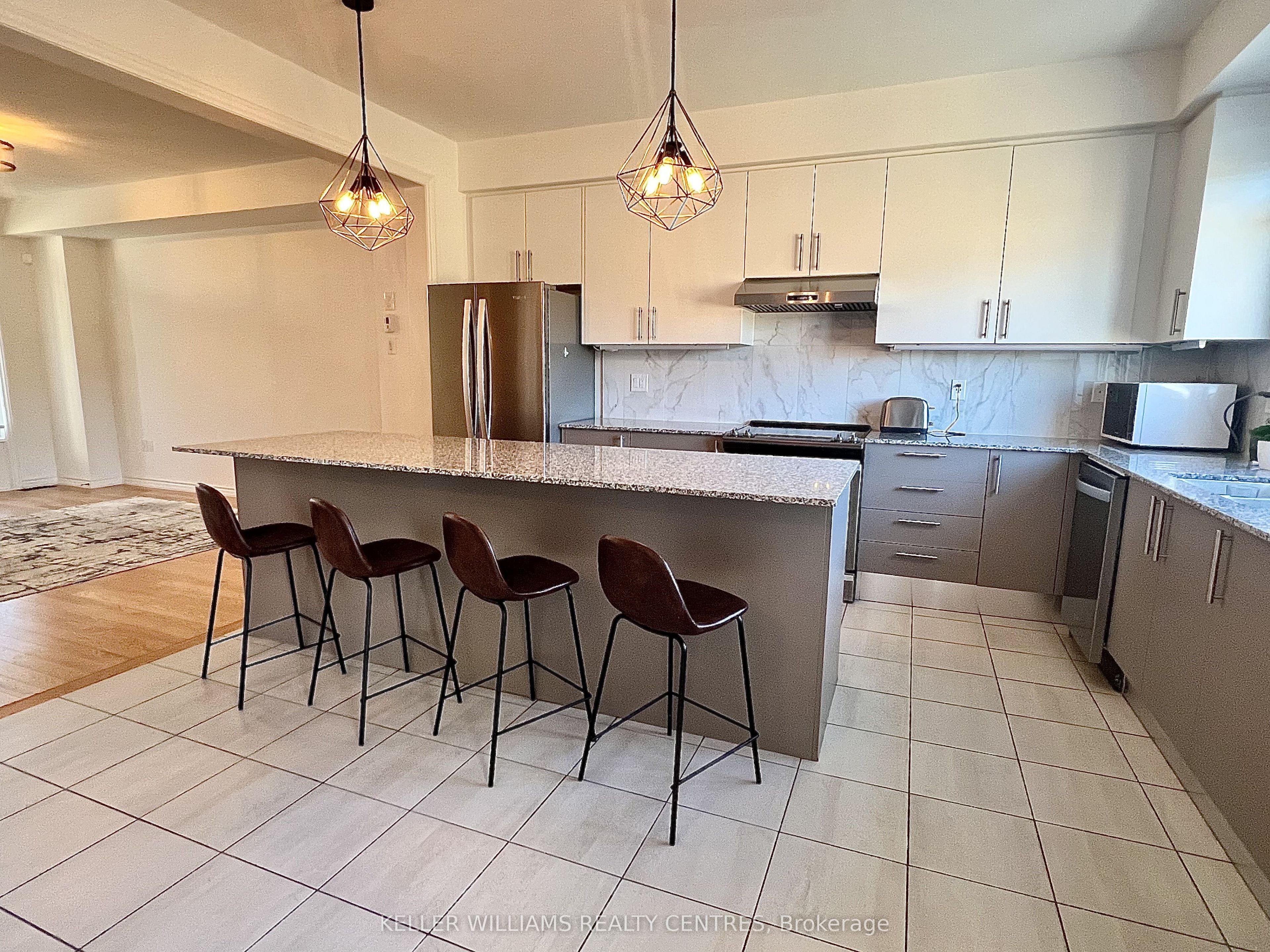124 Elephant Hill Drive, Clarington, ON L1C 0V9 photo 3