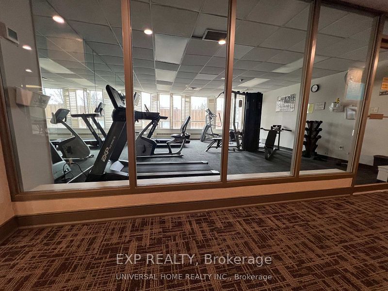 350 Alton Towers Circle 705, Toronto, ON M1V 5E3 photo 5