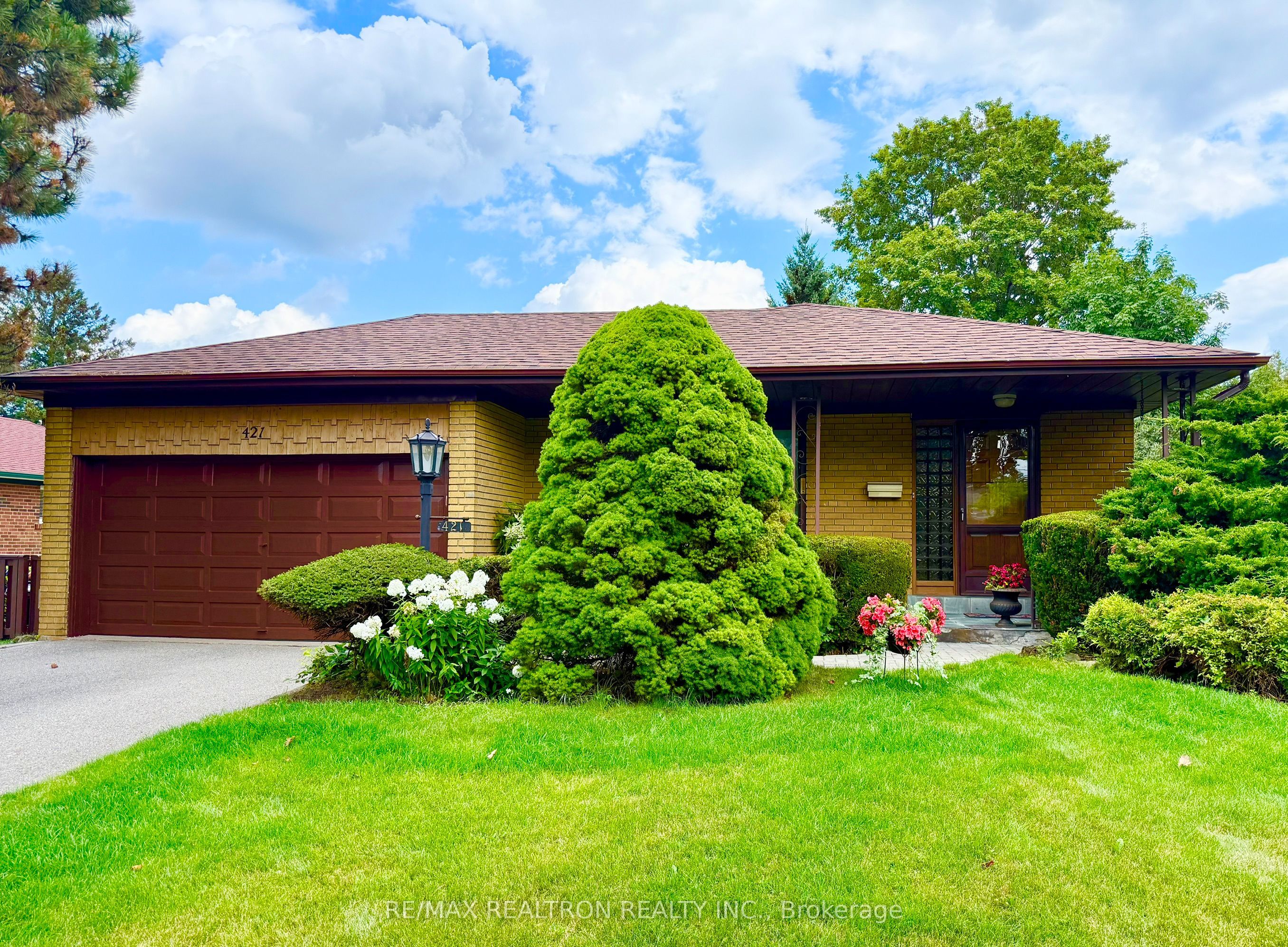 421 Brimorton Drive, Toronto, ON M1H 2E4