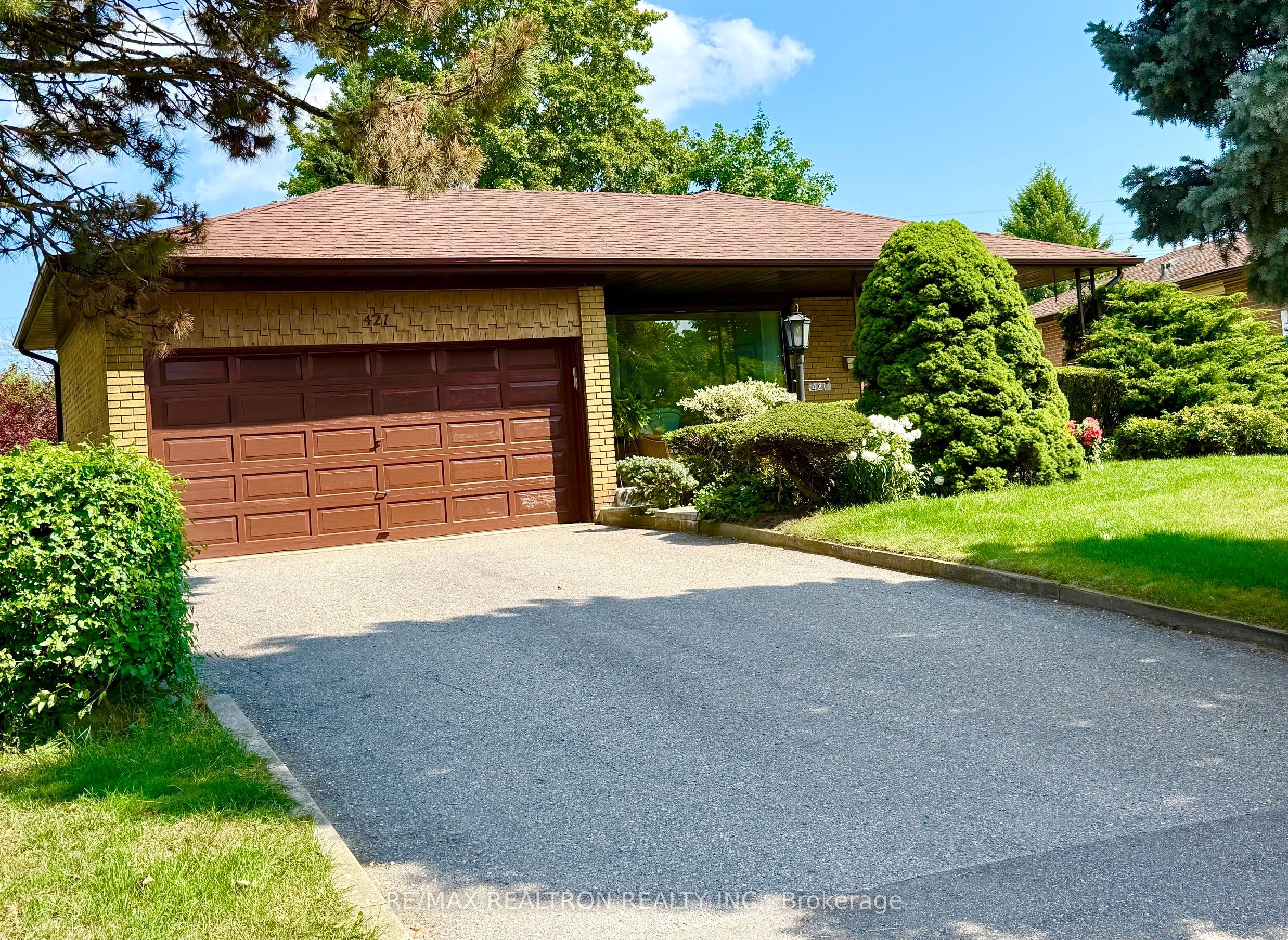 421 Brimorton Drive, Toronto, ON M1H 2E4 photo 2