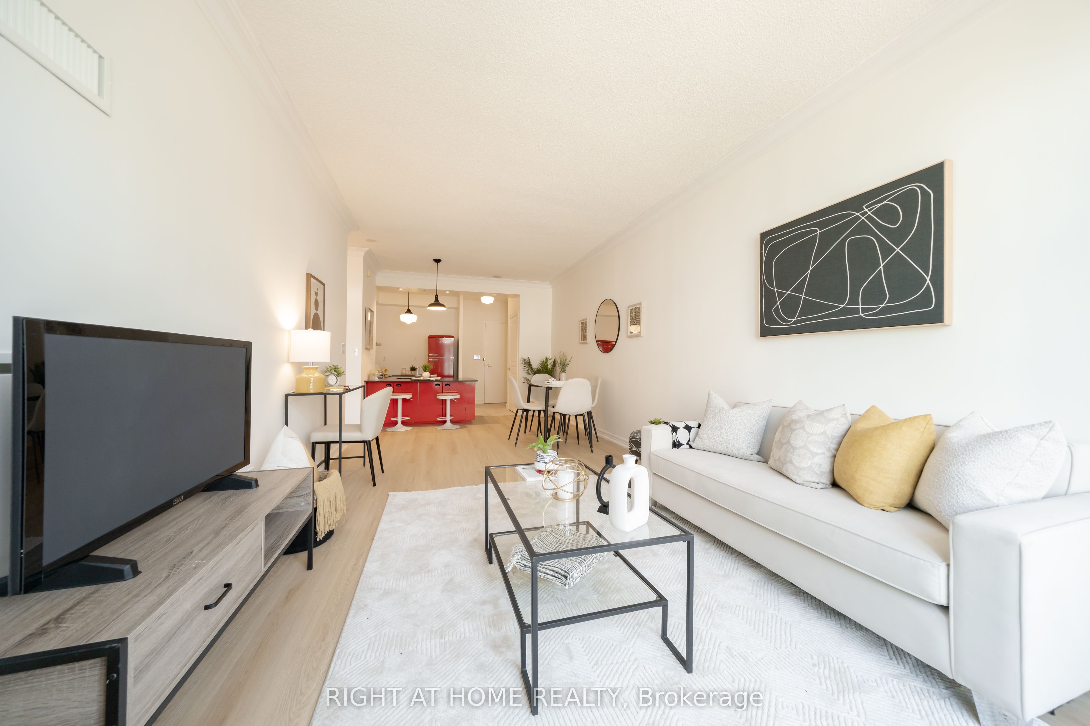 35 Boardwalk Drive 202, Toronto, ON M4L 3Y8 photo 3
