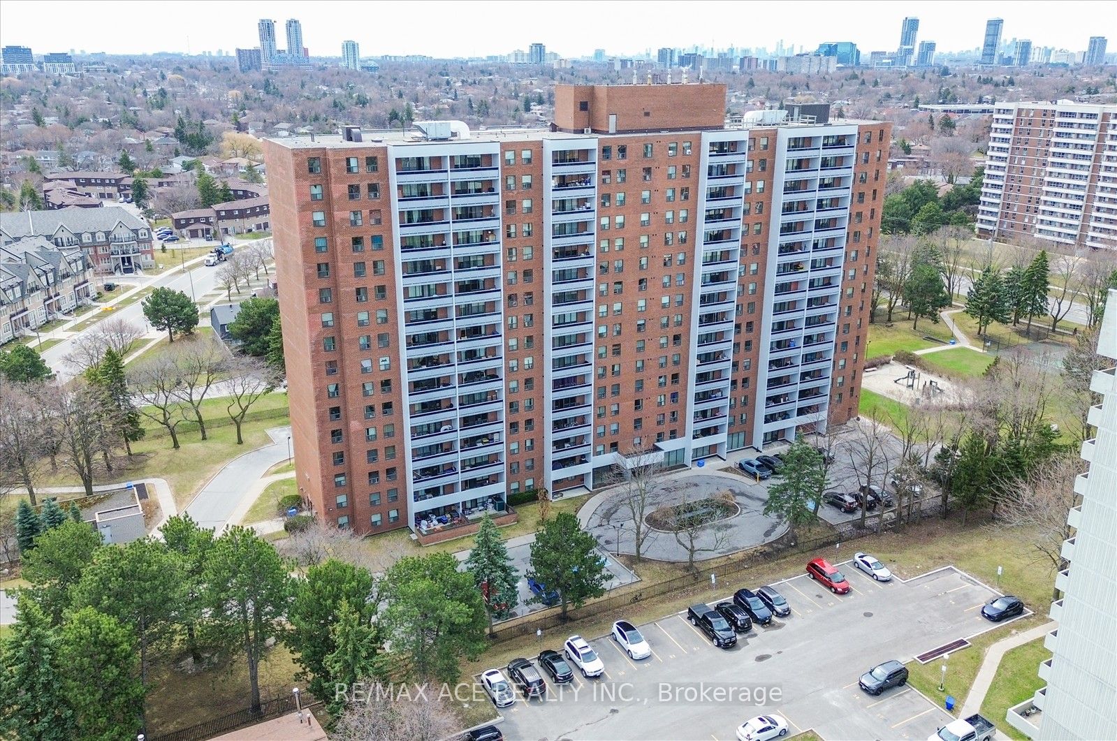 1250 Bridletowne Circle 1204, Toronto, ON M1W 2V1